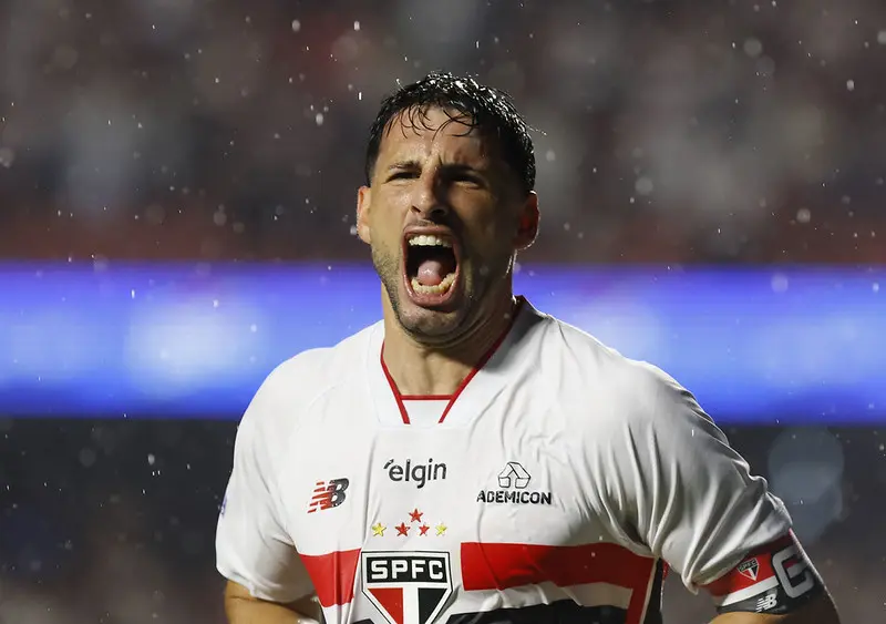 Melhores momentos: São Paulo 2 x 1 Vitória pelo Brasileirão
