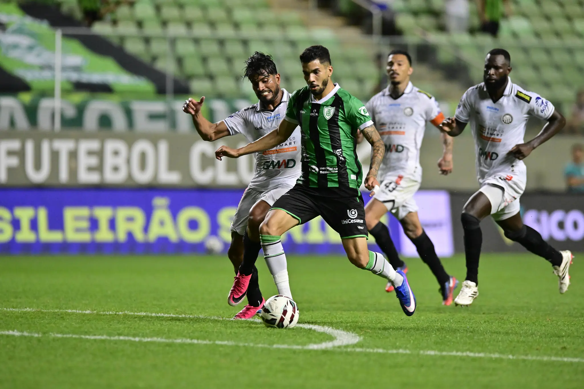 Operário-PR perde para o já rebaixado América-MG e se distancia do G6 da Série B