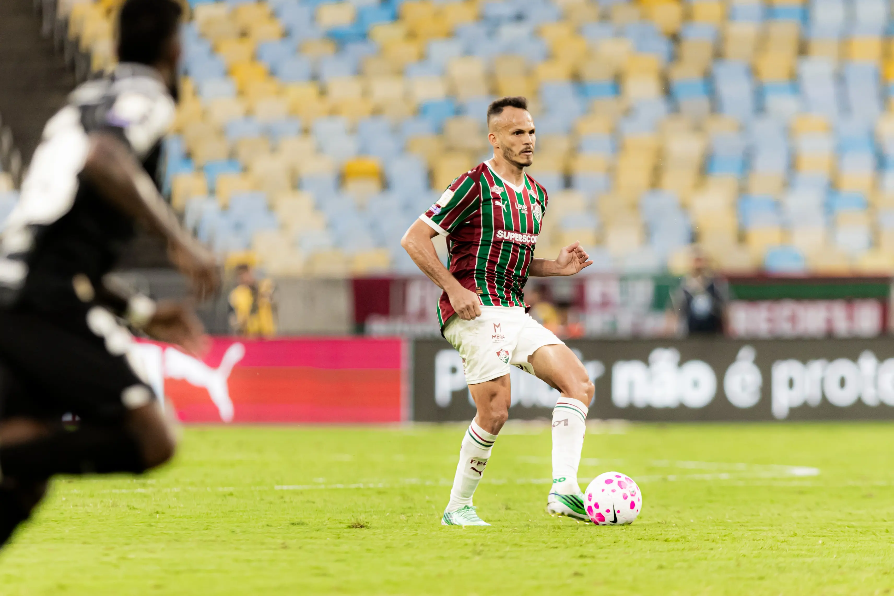 Renê lamenta derrota do Fluminense para o Santos e mira reação na Libertadores