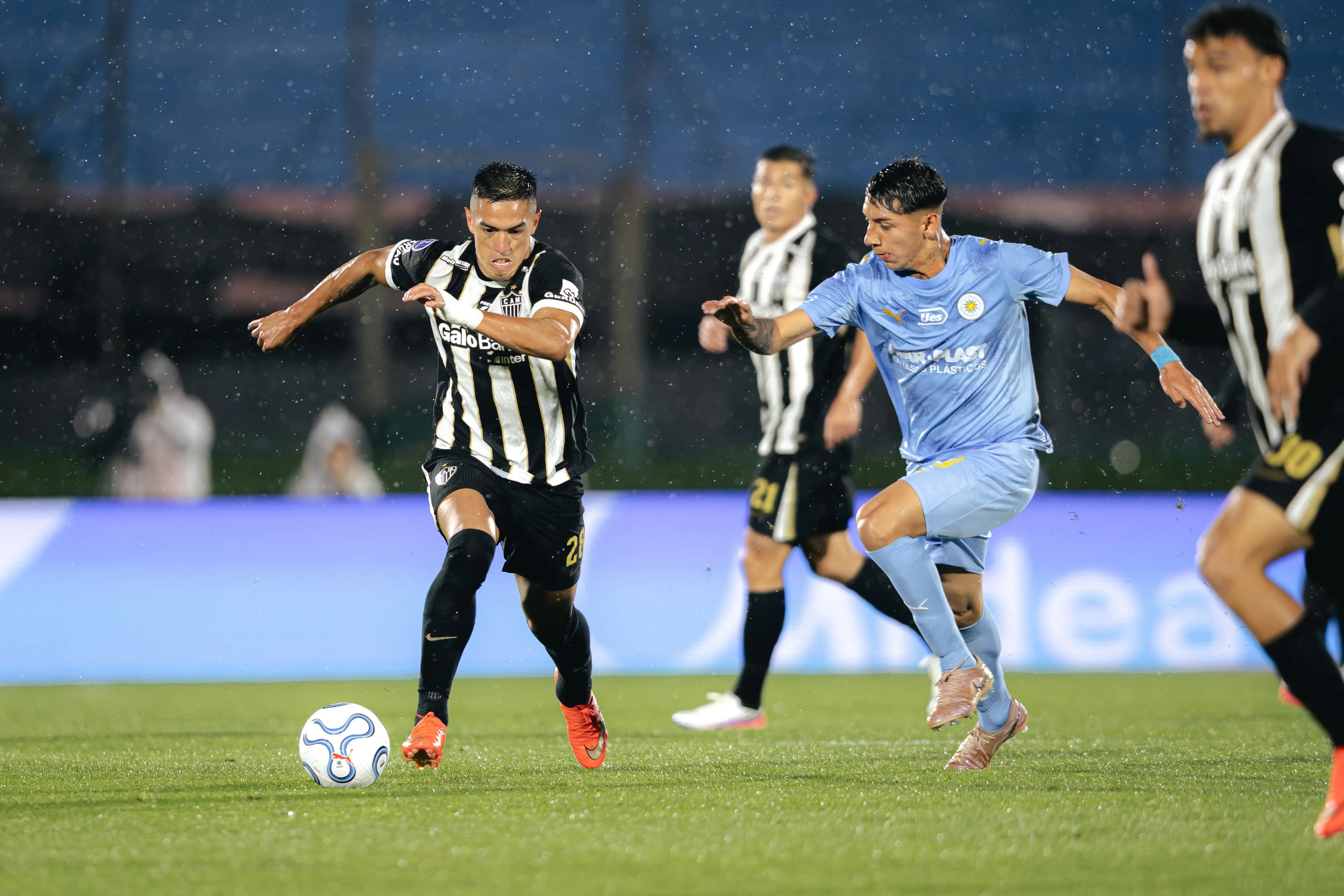 Atlético-MG se torna o segundo brasileiro com mais finais continentais no século XXI