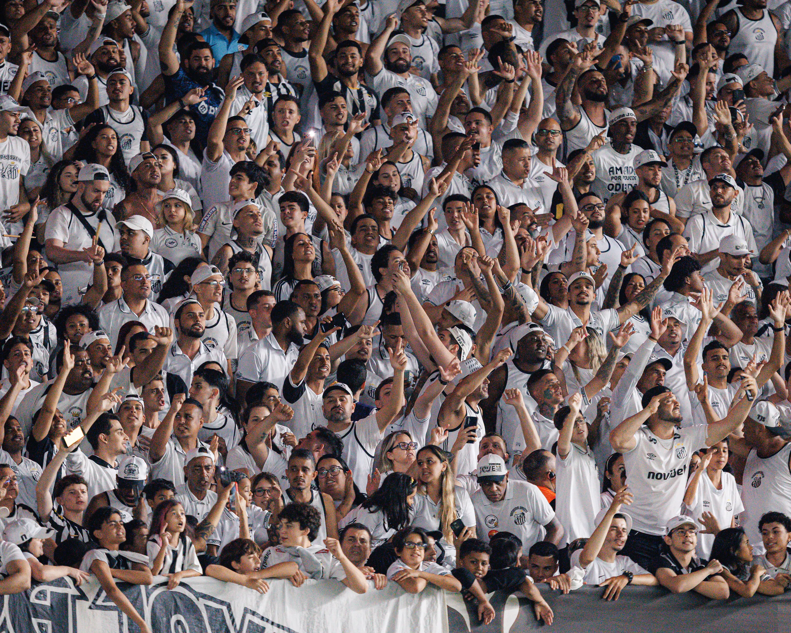 Santos anuncia ingressos esgotados para clássico contra o Palmeiras na Vila Belmiro