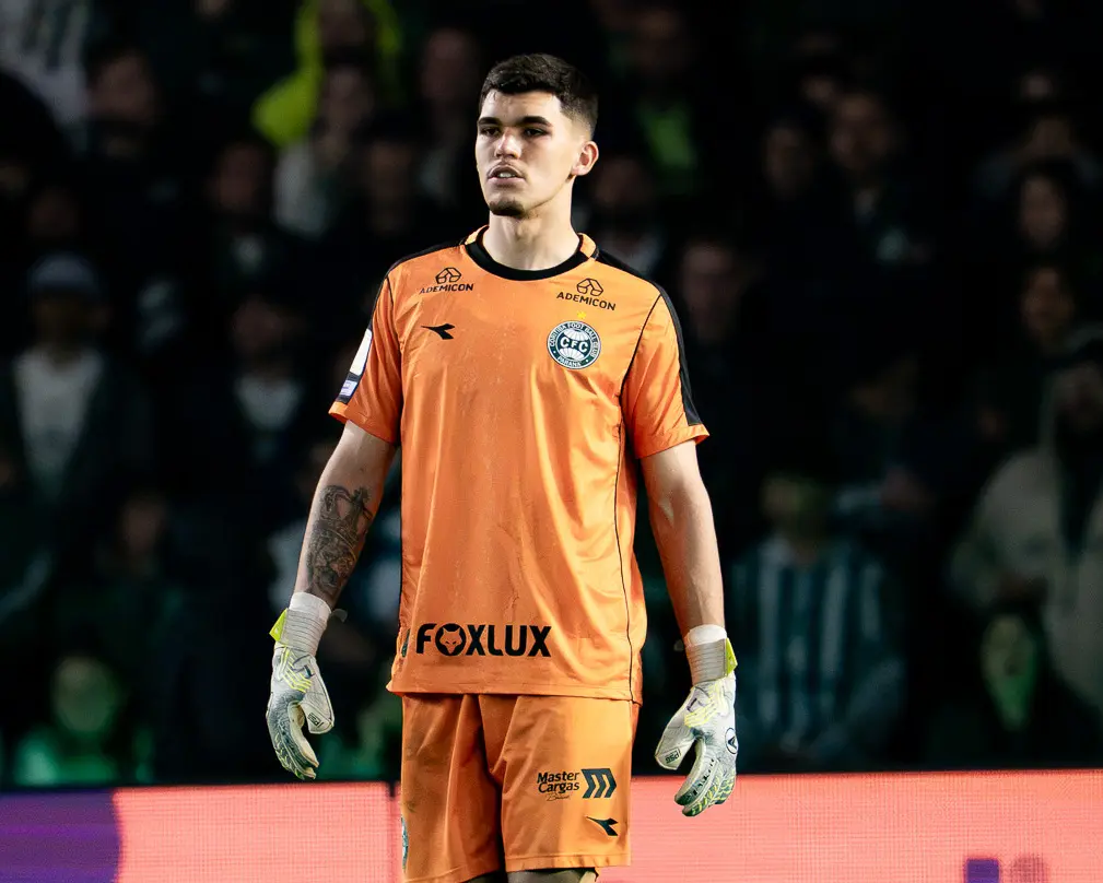 Pedro Morisco lamenta derrota no fim e pede desculpas à torcida do Coritiba