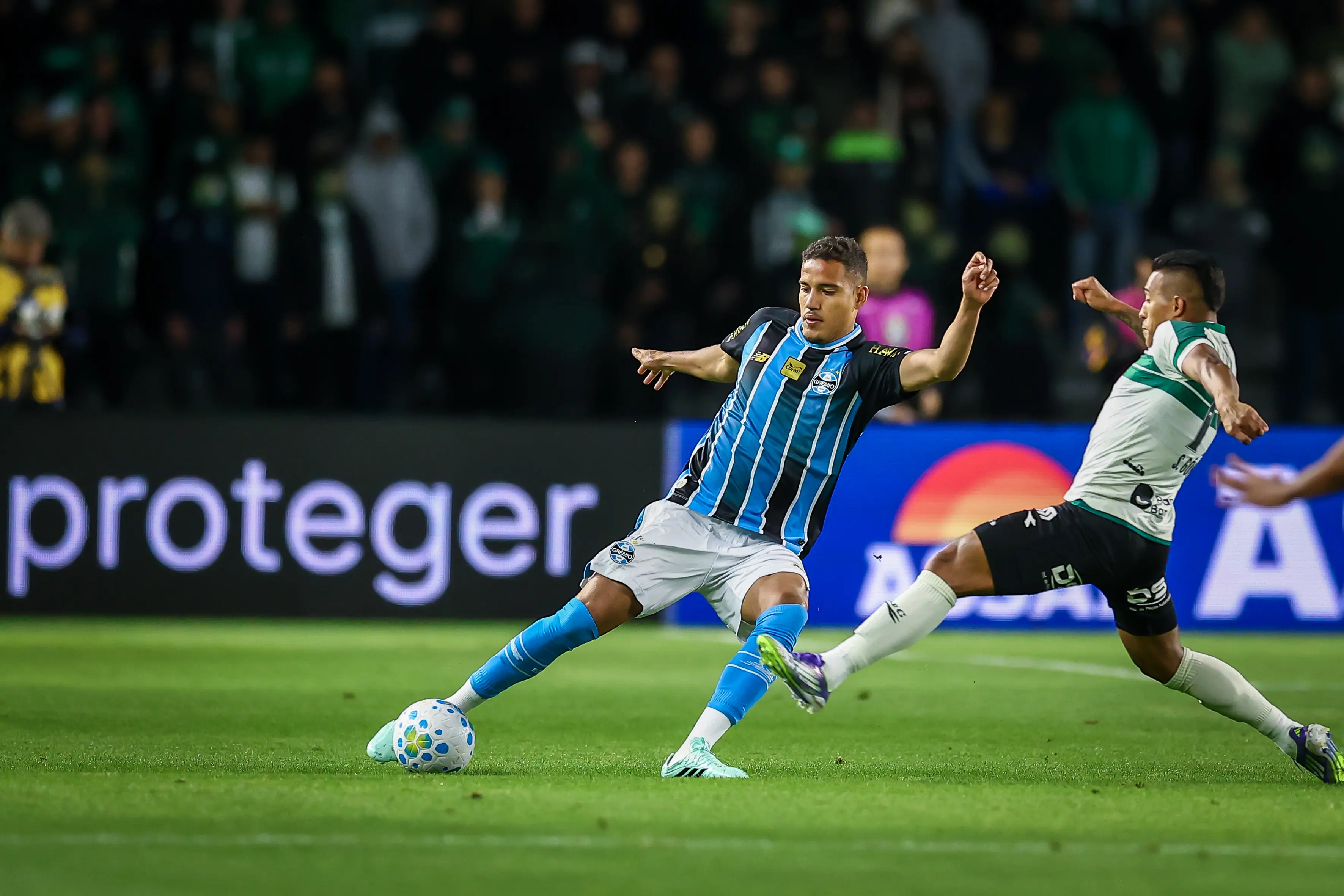 Melhores momentos: Coritiba 0 x 1 Grêmio pelo Brasileirão