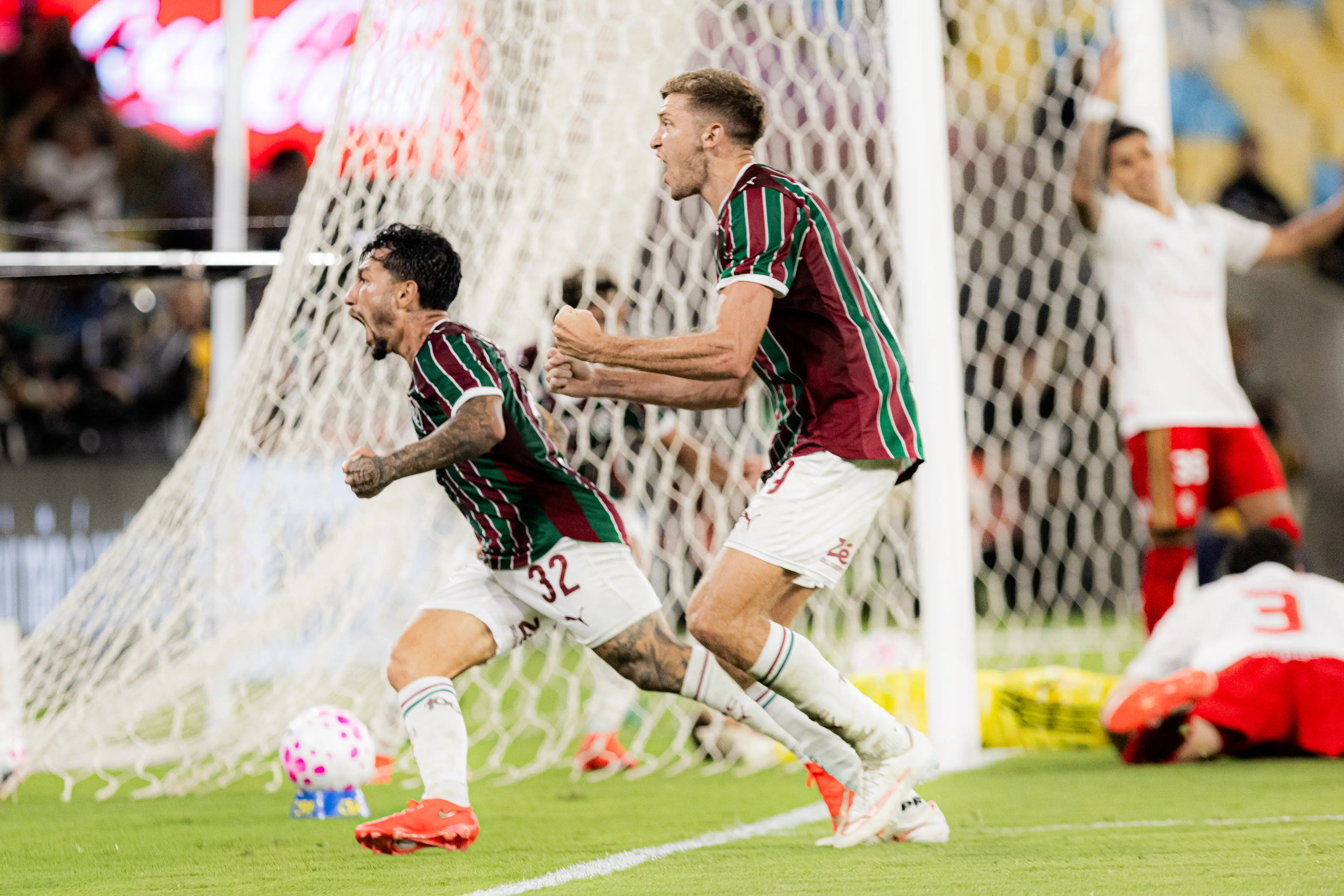 Inter toma virada do Fluminense, e Corinthians pode sair do Z4 do Brasileiro
