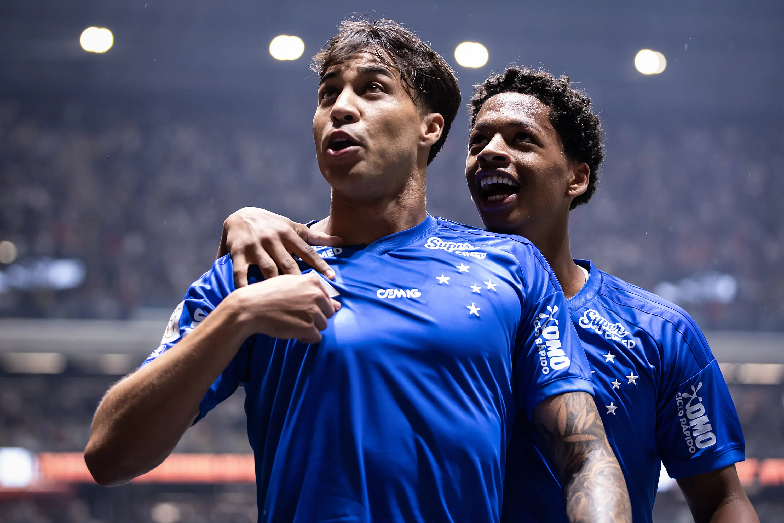Kaio Jorge decide, e Cruzeiro vence o Atlético-MG no clássico pelo Brasileirão