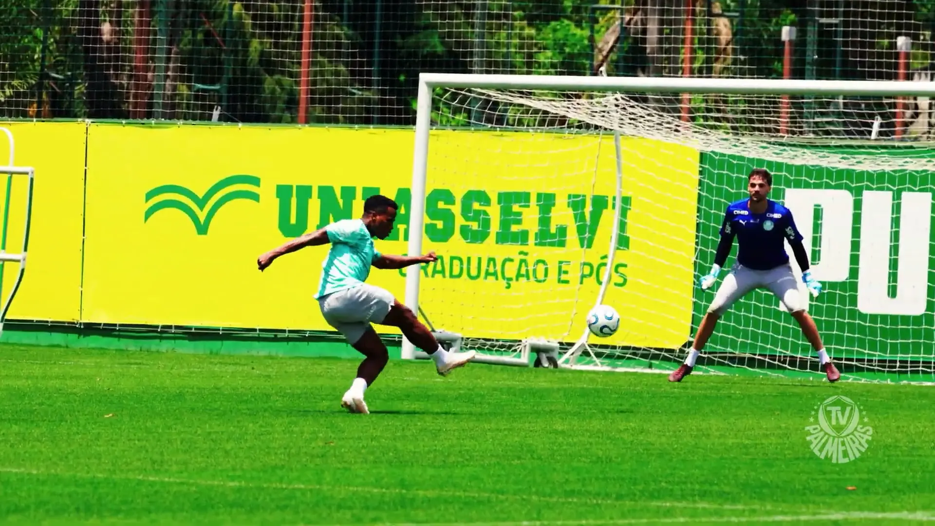 Palmeiras treina de olho no jogo de volta da semifinal da Libertadores