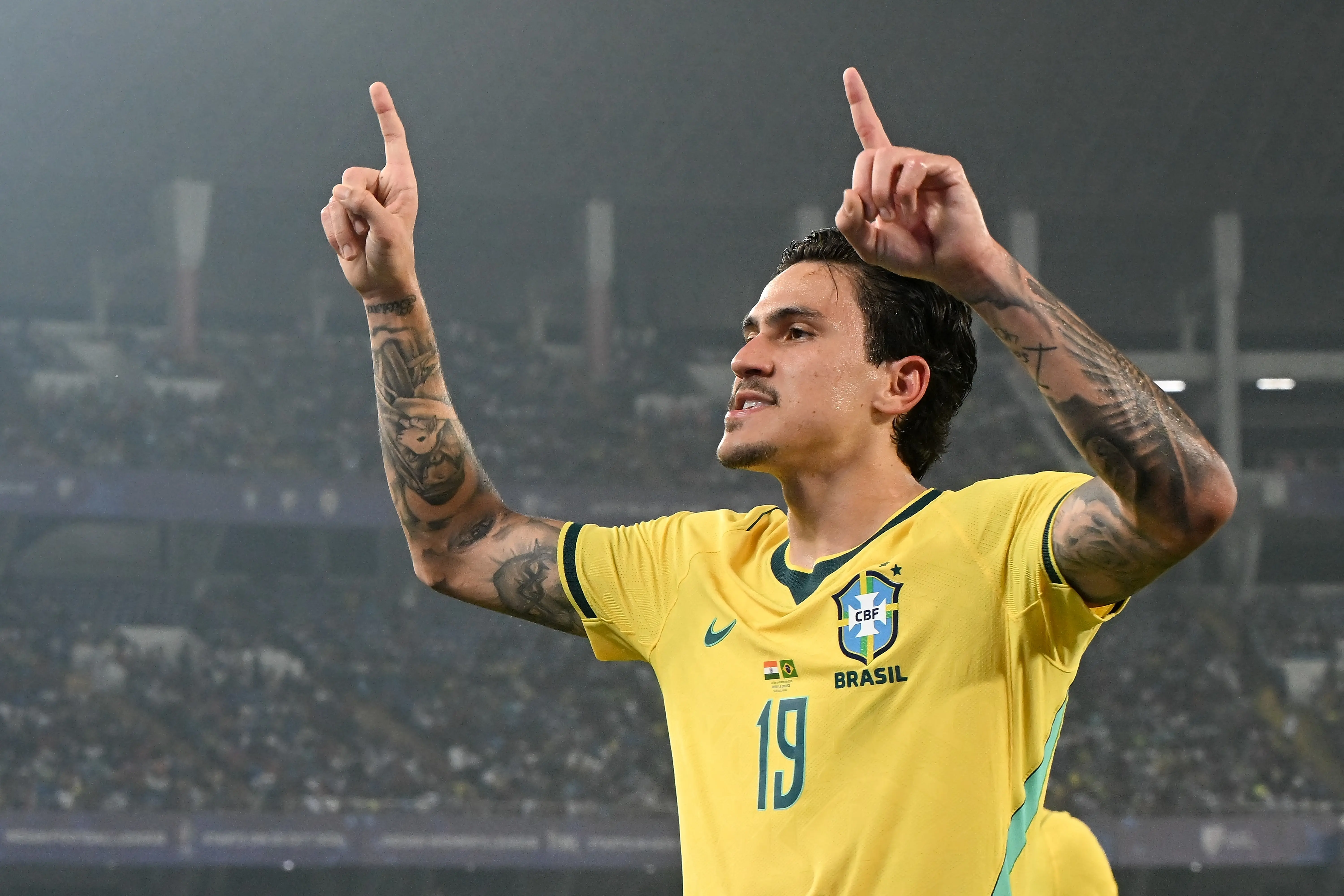 Brasil goleia Índia com brilho de dupla do Flamengo na Data Fifa