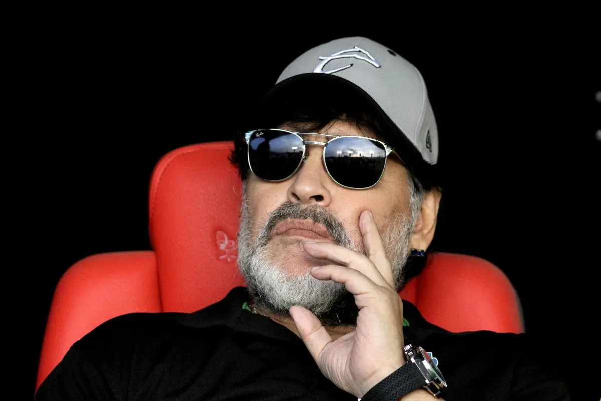 Advogado das irmãs de Maradona pede penas de até 10 anos por morte do astro argentino
