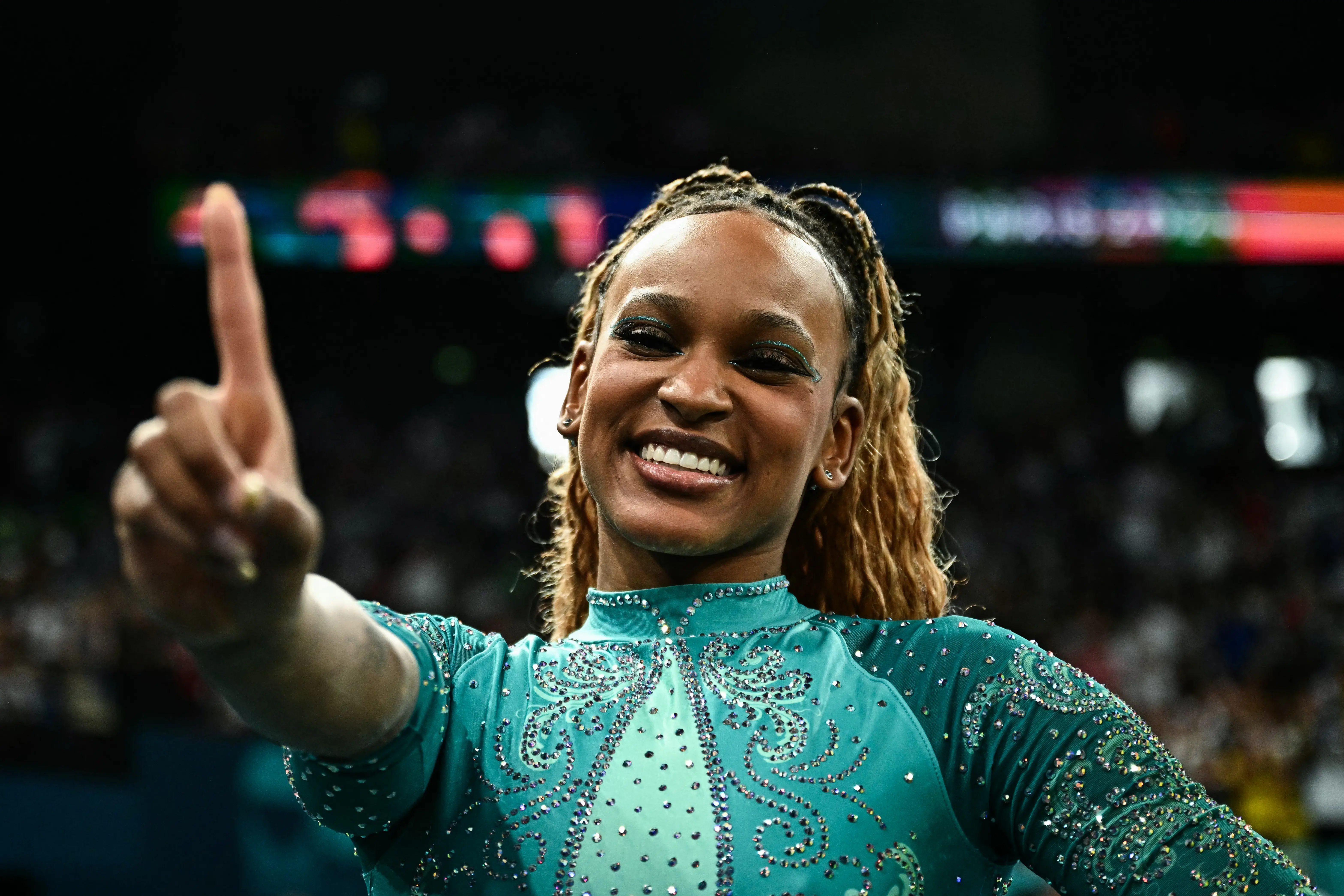 Rebeca Andrade retorna ao Mundial de ginástica artística