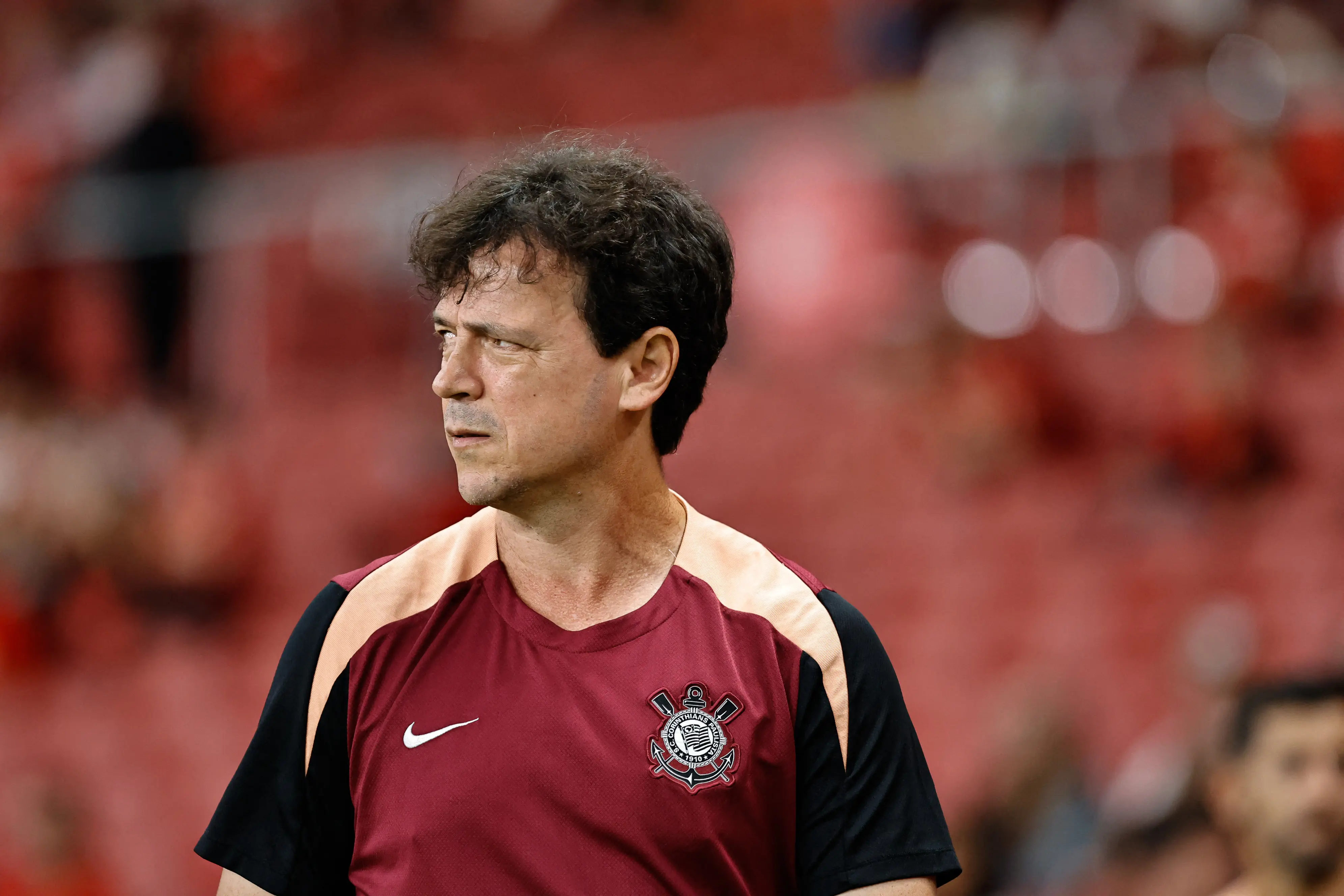 Corinthians demite o técnico Fernando Diniz