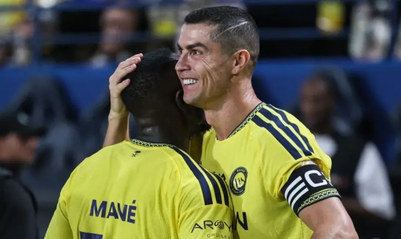 Cristiano Ronaldo chega a 980 gols, e Al-Nassr vence Diriyah no Saudita