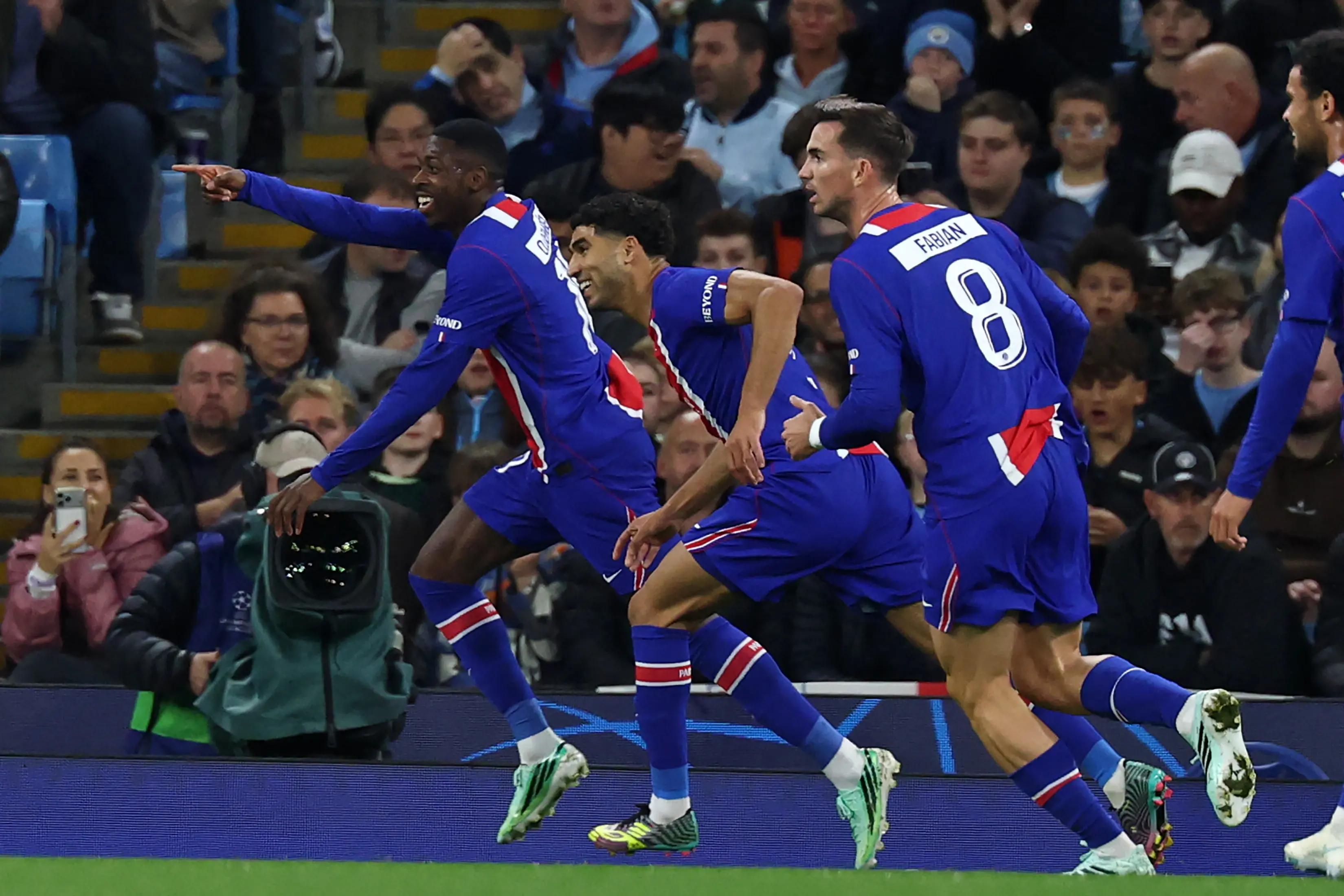 PSG goleia Manchester City e assume a liderança da Liga dos Campeões