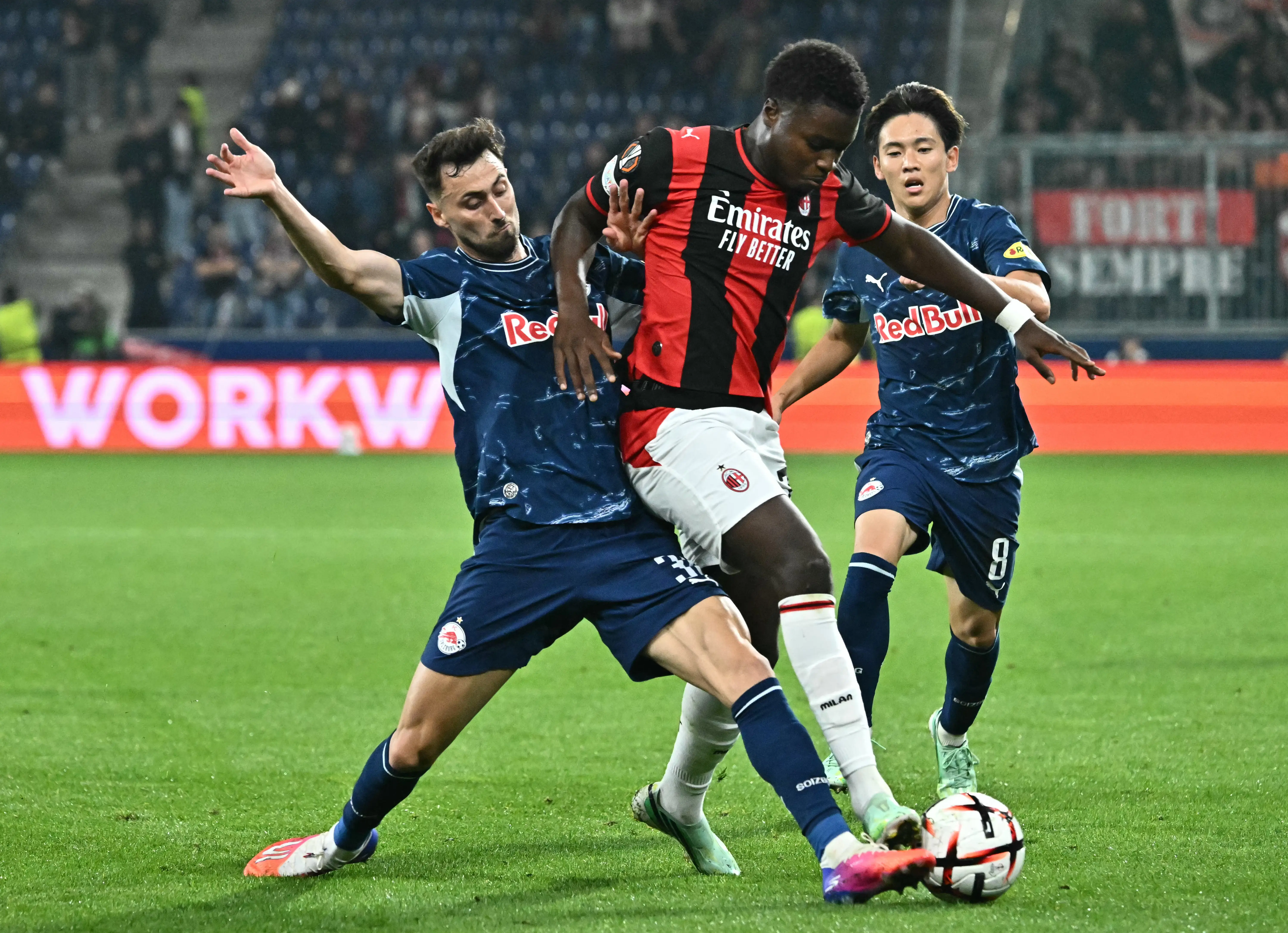 Veja as fotos do confronto entre RB Salzburg e Milan