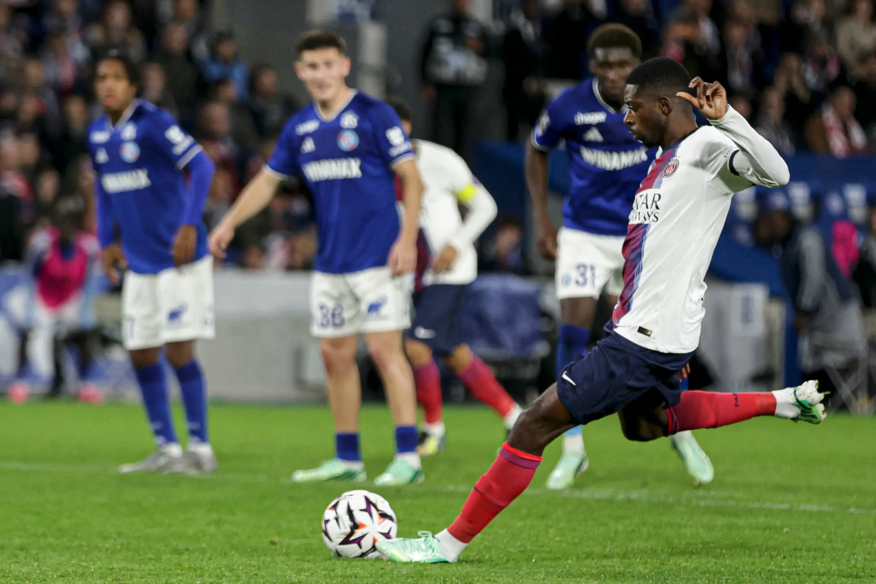 De virada, PSG vence o Strasbourg e assume vice-liderança do Francês