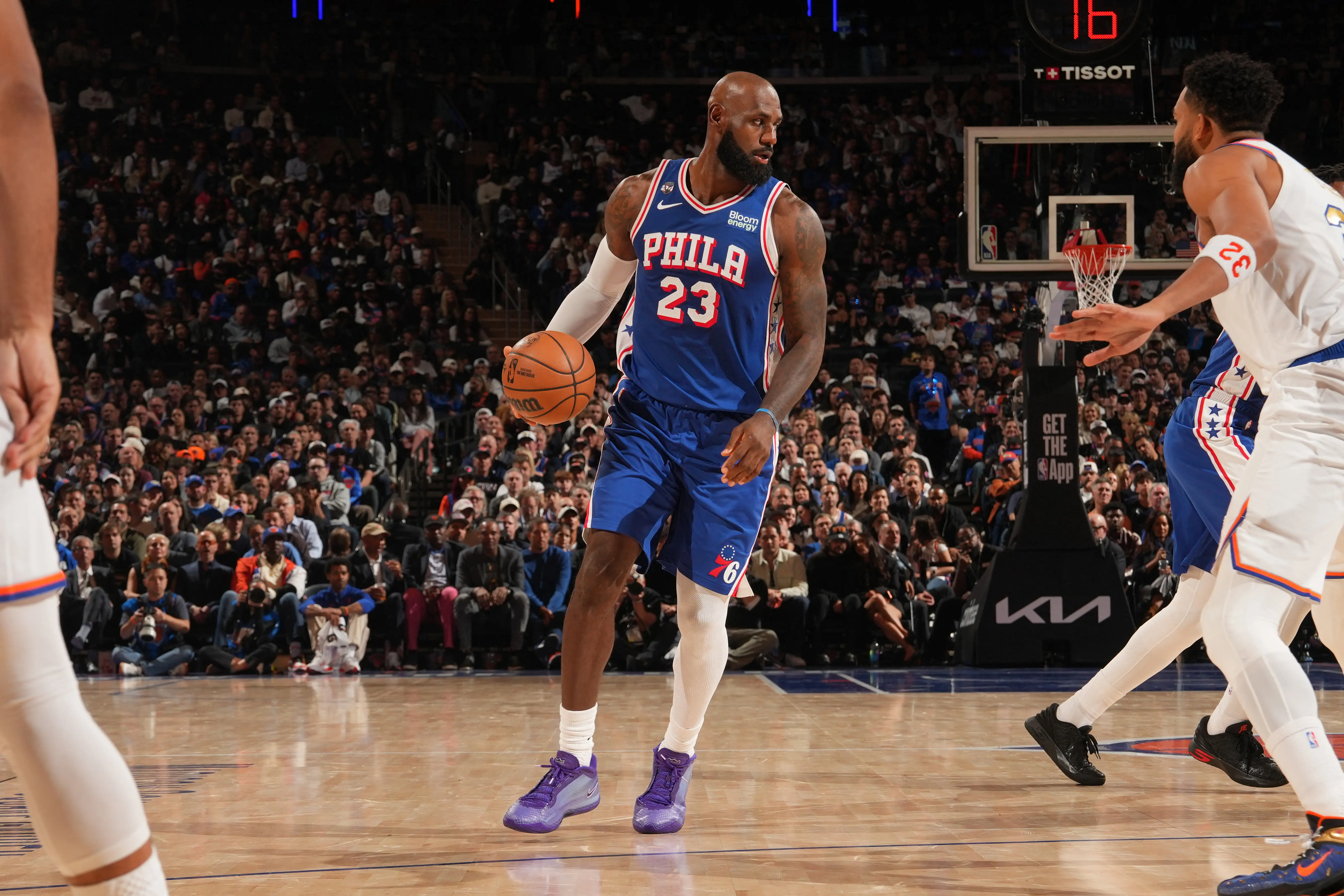 NBA volta com vitória dos 76ers de LeBron James sobre os atuais campeões Knicks; veja os resultados