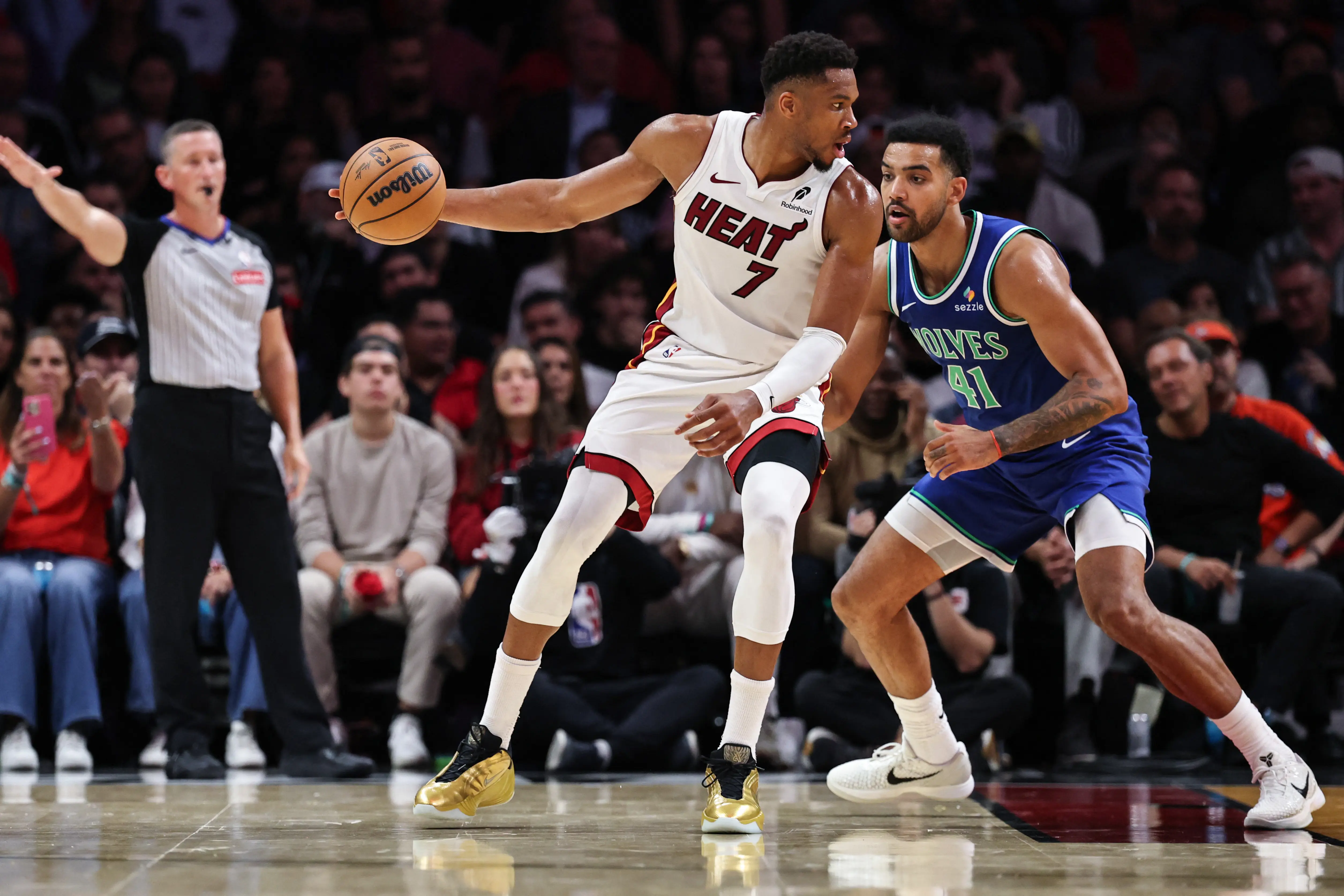 NBA: Lakers atropelam Warriors, e Timberwolves frustram estreia de Giannis pelo Heat