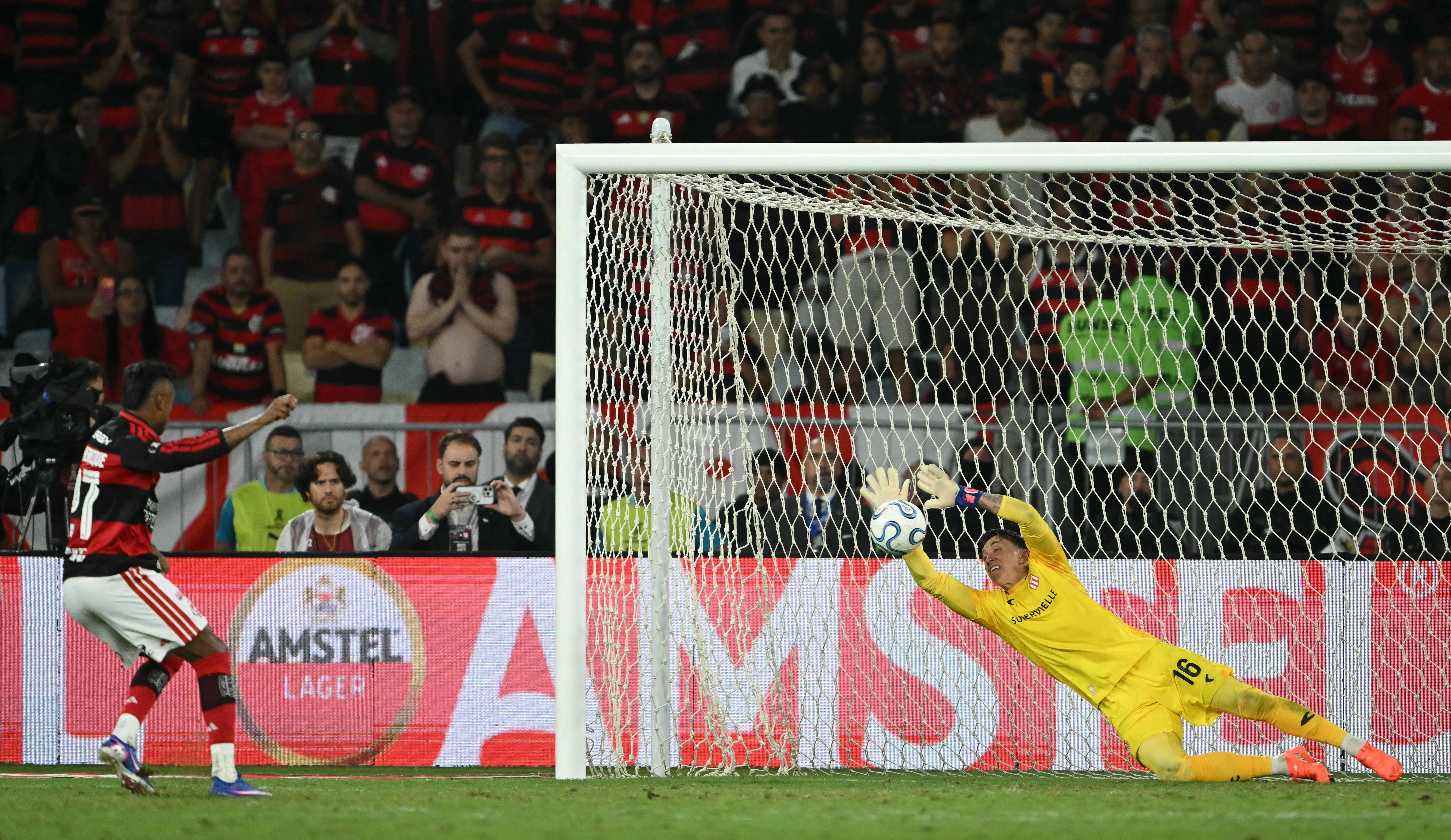 Veja a disputa de pênaltis entre Flamengo x Estudiantes pela semifinal da Libertadores