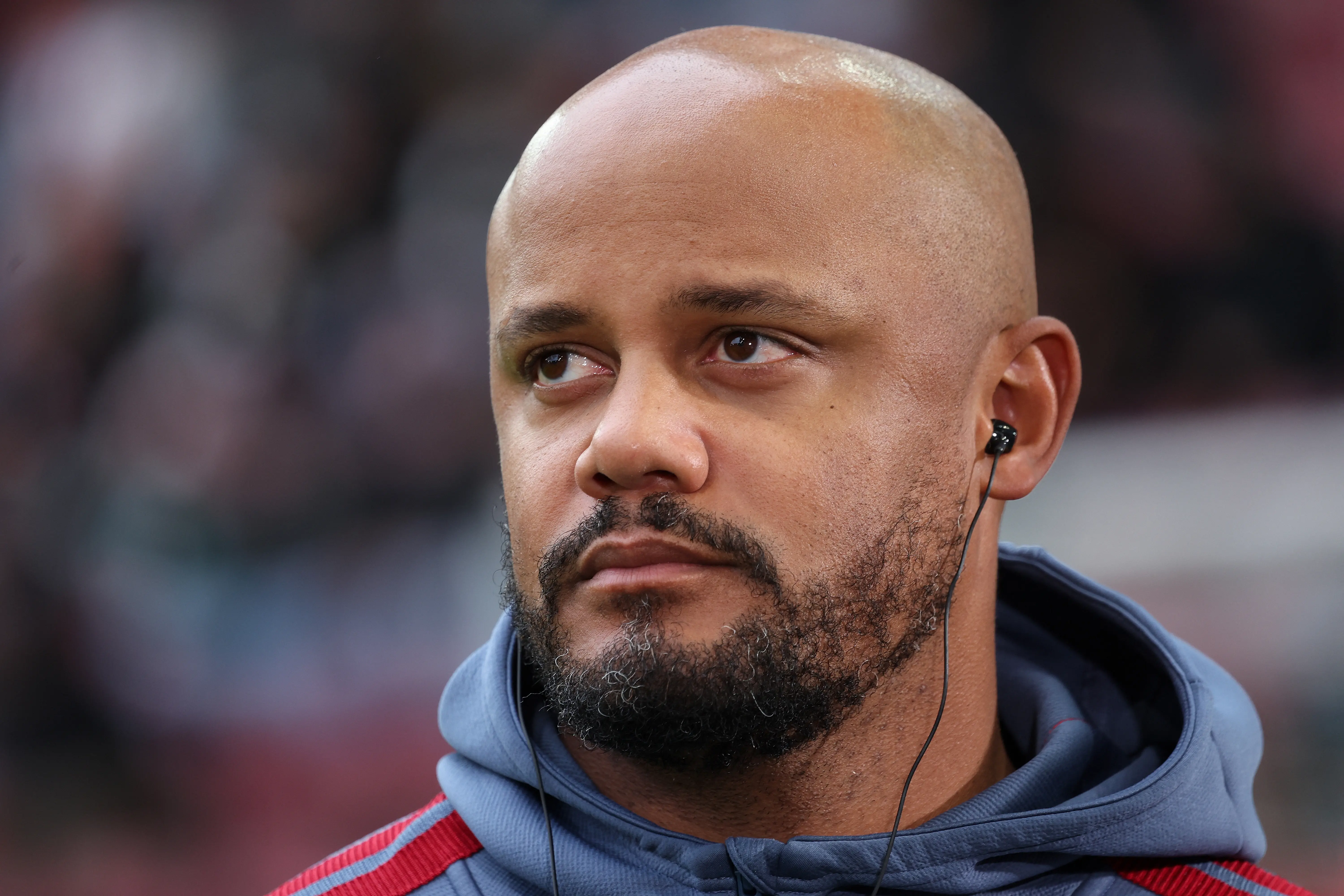 Kompany é hospitalizado após desmaio durante treino do Bayern