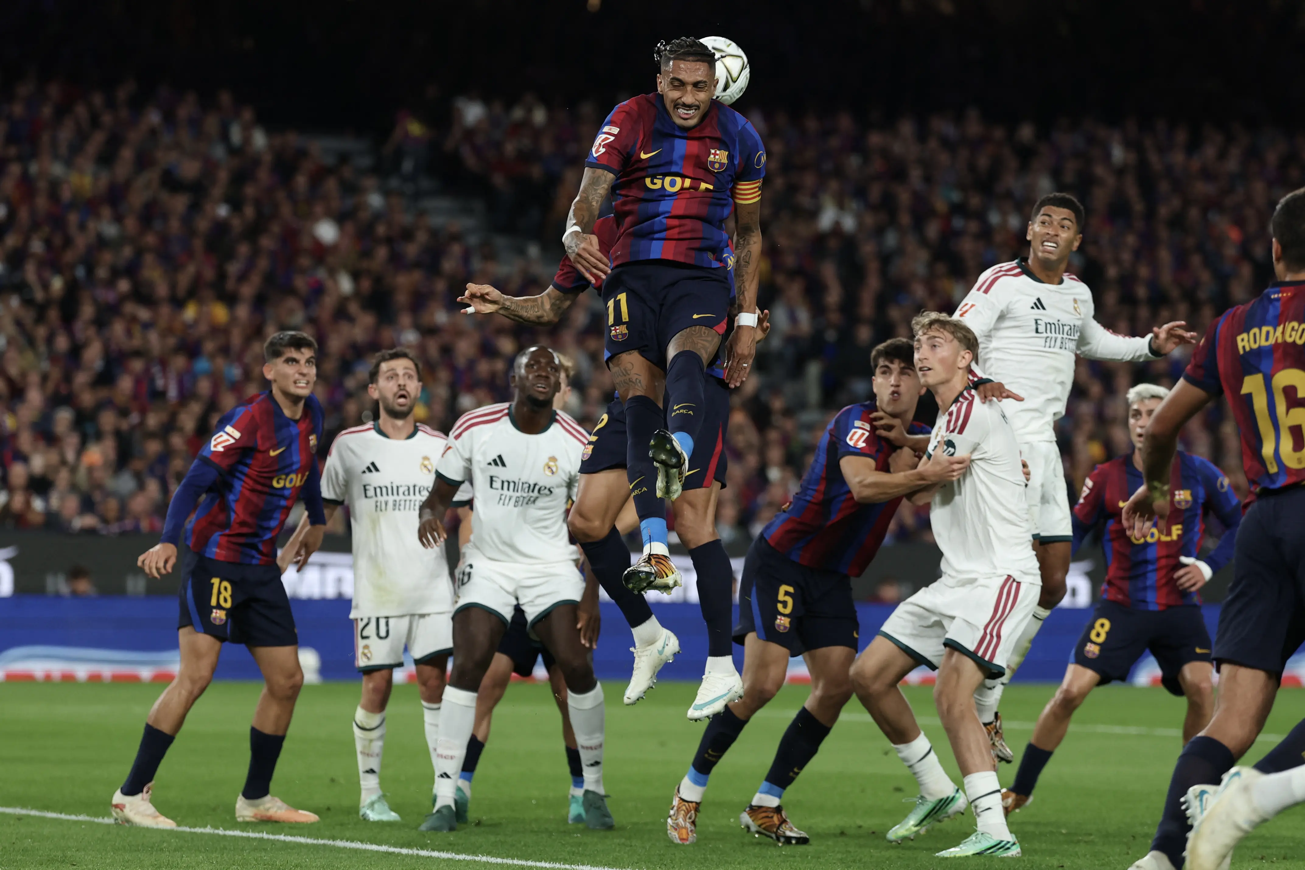 Veja fotos do clássico entre Barcelona e Real Madrid pelo Campeonato Espanhol