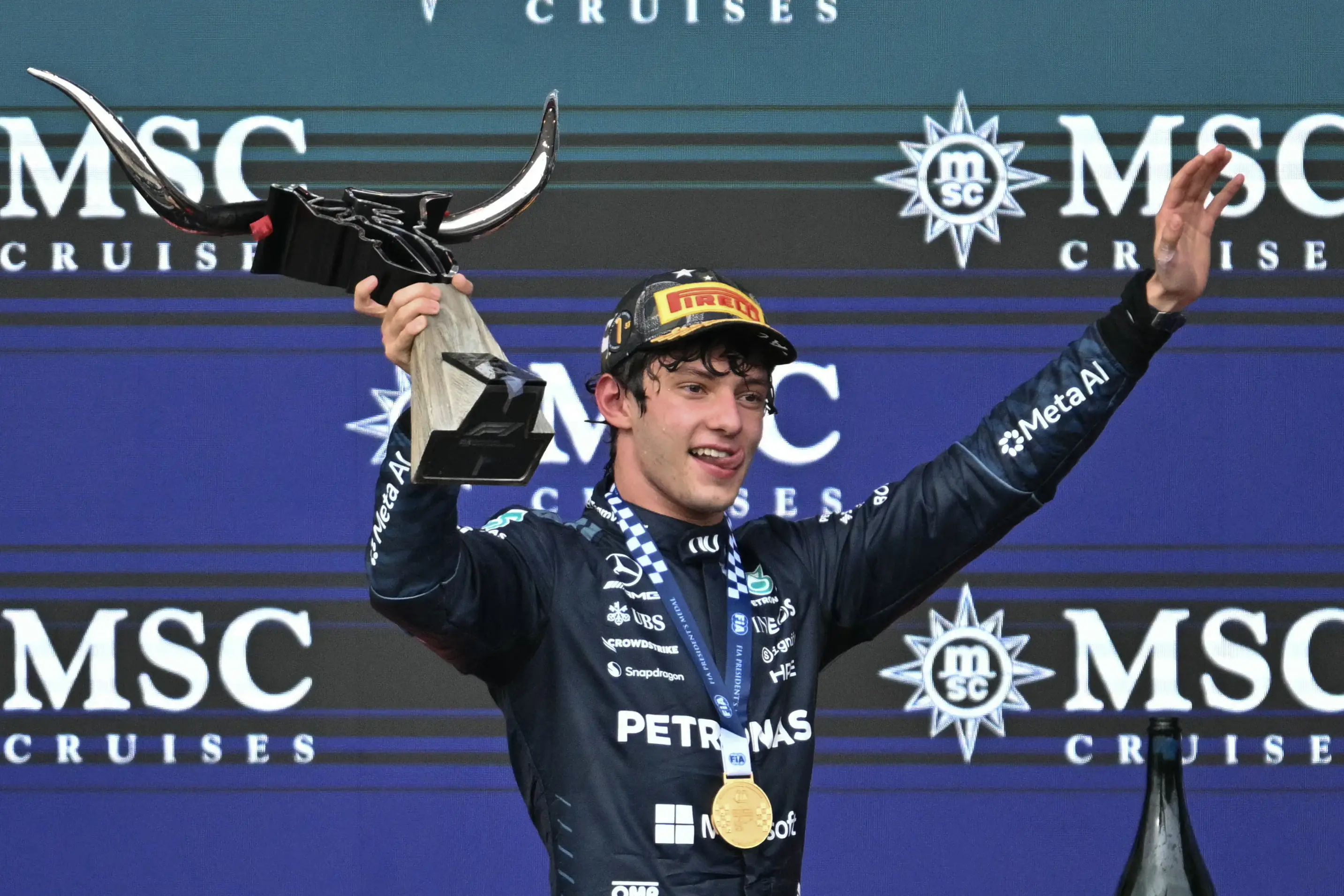 Kimi Antonelli vence GP dos Estados Unidos, mas adia título; Bortoleto é 13º