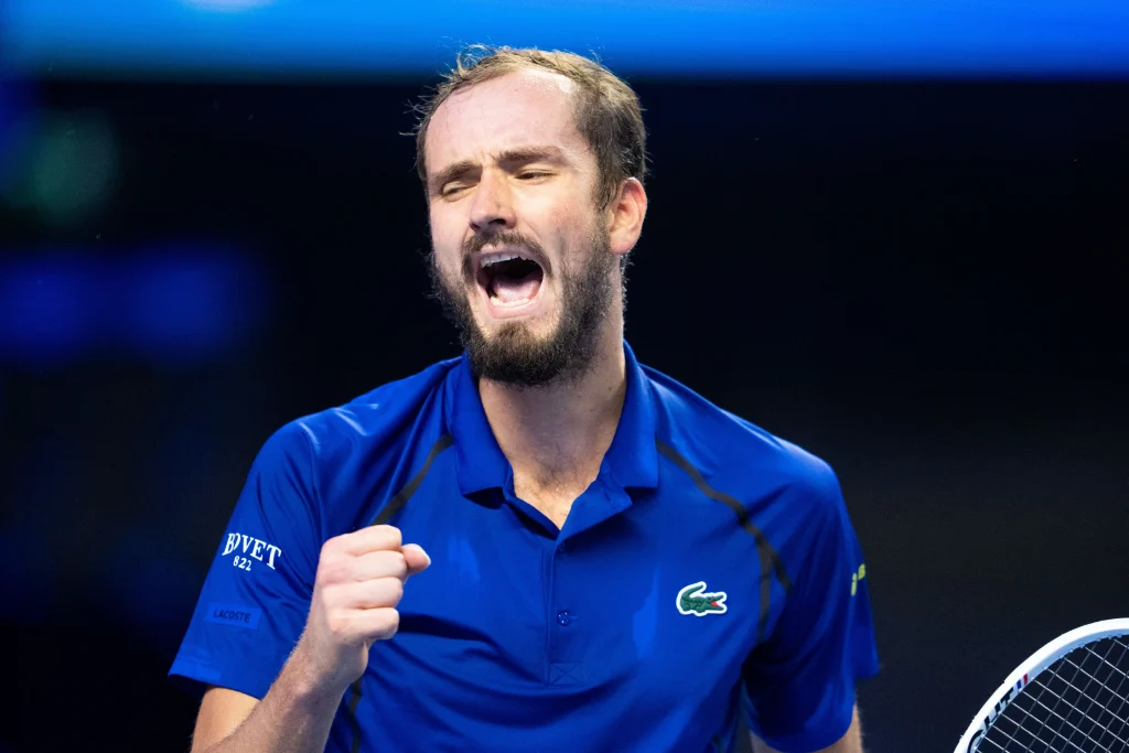Daniil Medvedev vence em Viena e avança para as oitavas de final