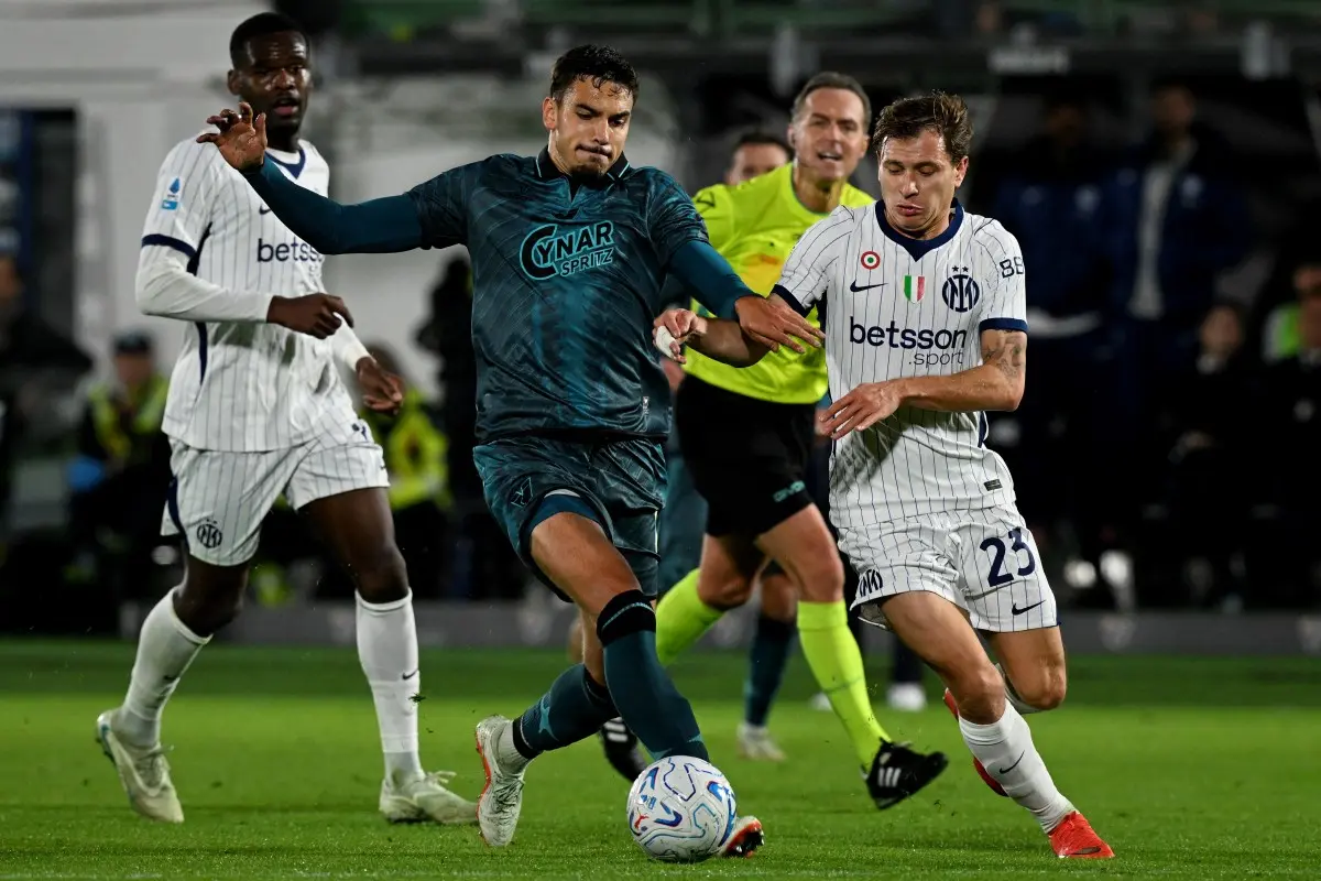 Inter de Milão vence Venezia com dois gols contra e segue na liderança do Italiano