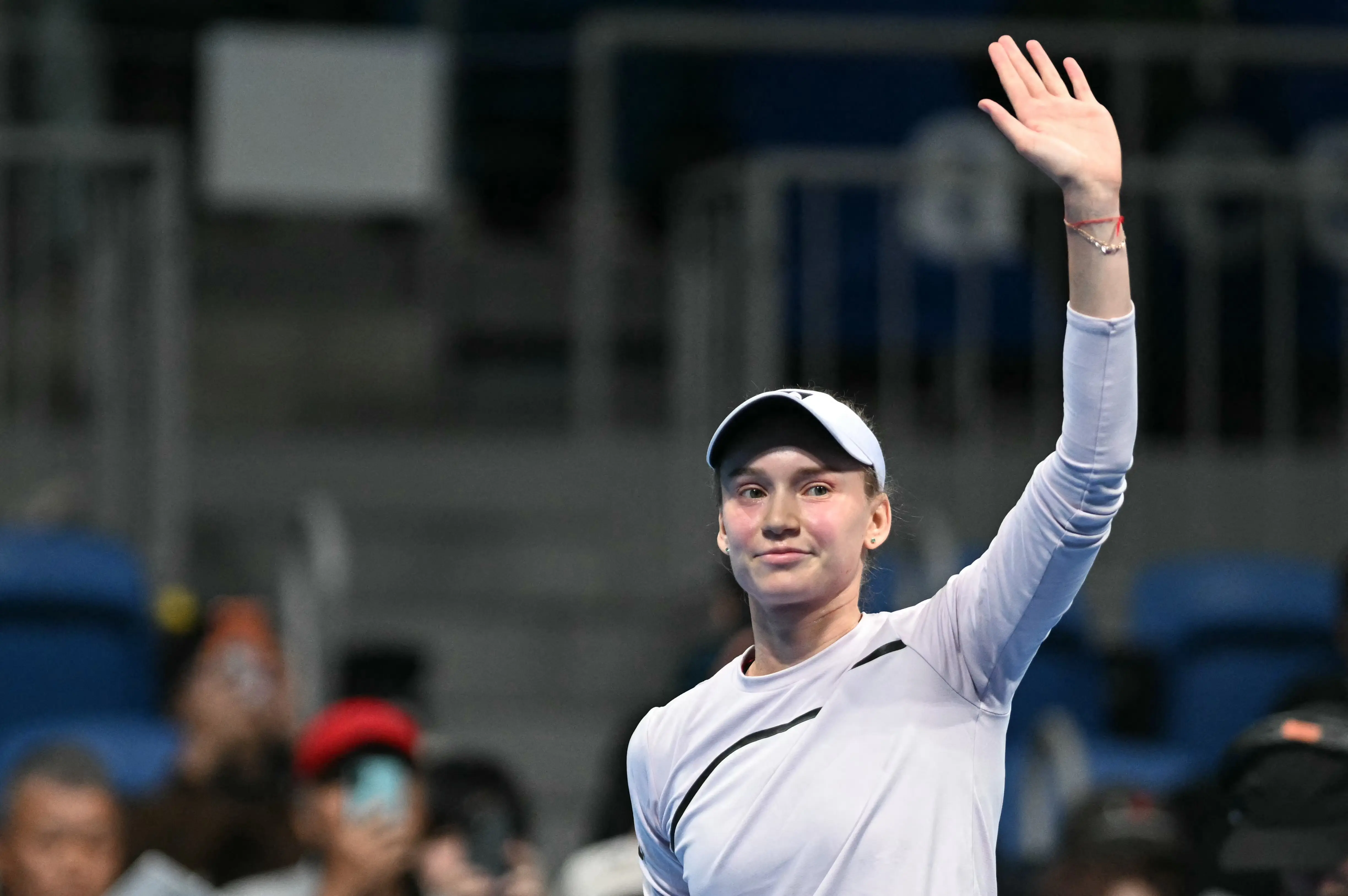 Rybakina vai às quartas do WTA 500 de Tóquio e terminará ano como número 1 do mundo