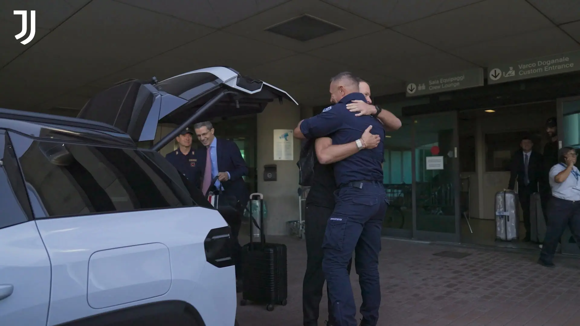 Bastidores do primeiro dia de Neto na volta à Juventus