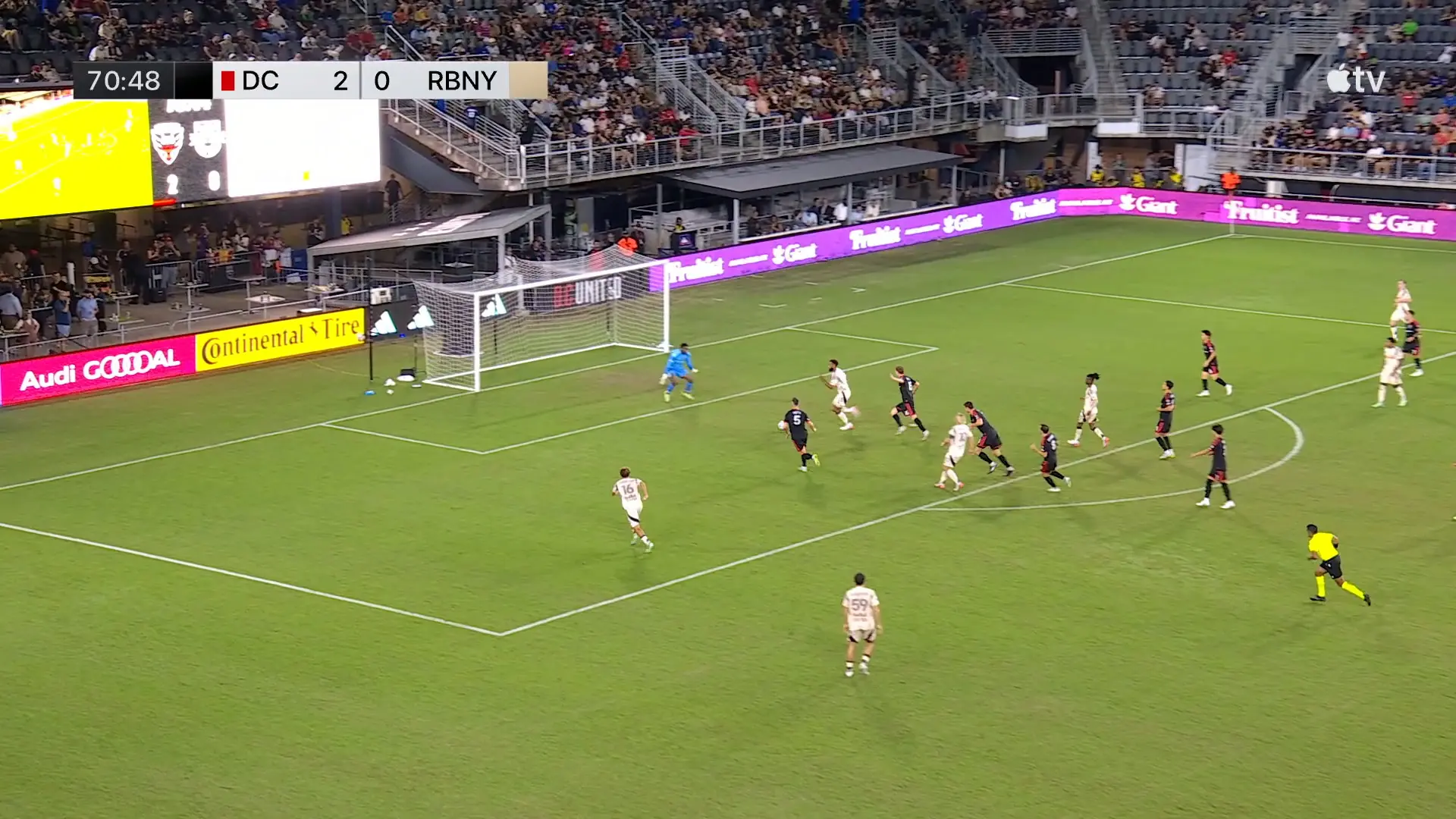 Assista ao golaço coletivo do Choupo-Moting na vitória do New York Red Bulls contra o D.C. United