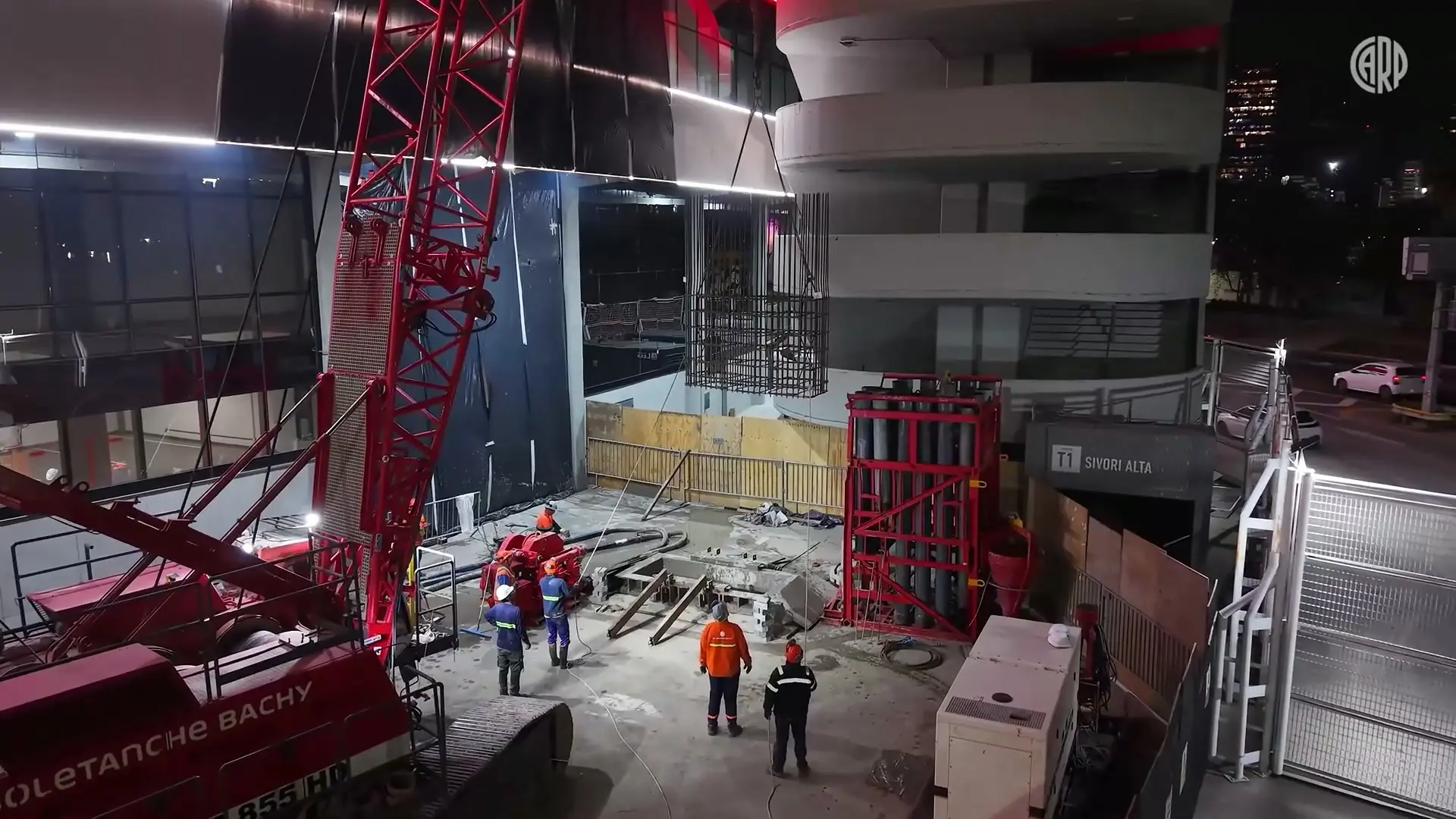 Confira os trabalhos de escavação e concretagem para a nova arquibancada 360° no Monumental