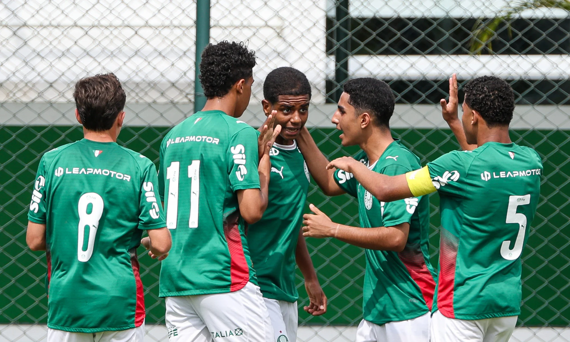 Sub-15 e sub-17 do Palmeiras avançam às quartas de final do Paulistão