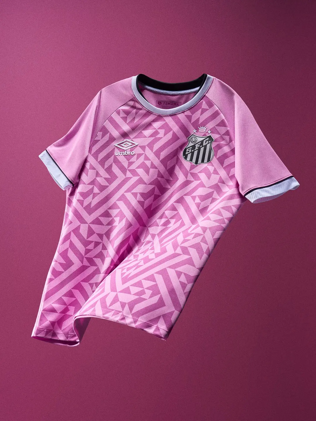Veja as fotos do novo uniforme especial do Santos para o Outubro Rosa
