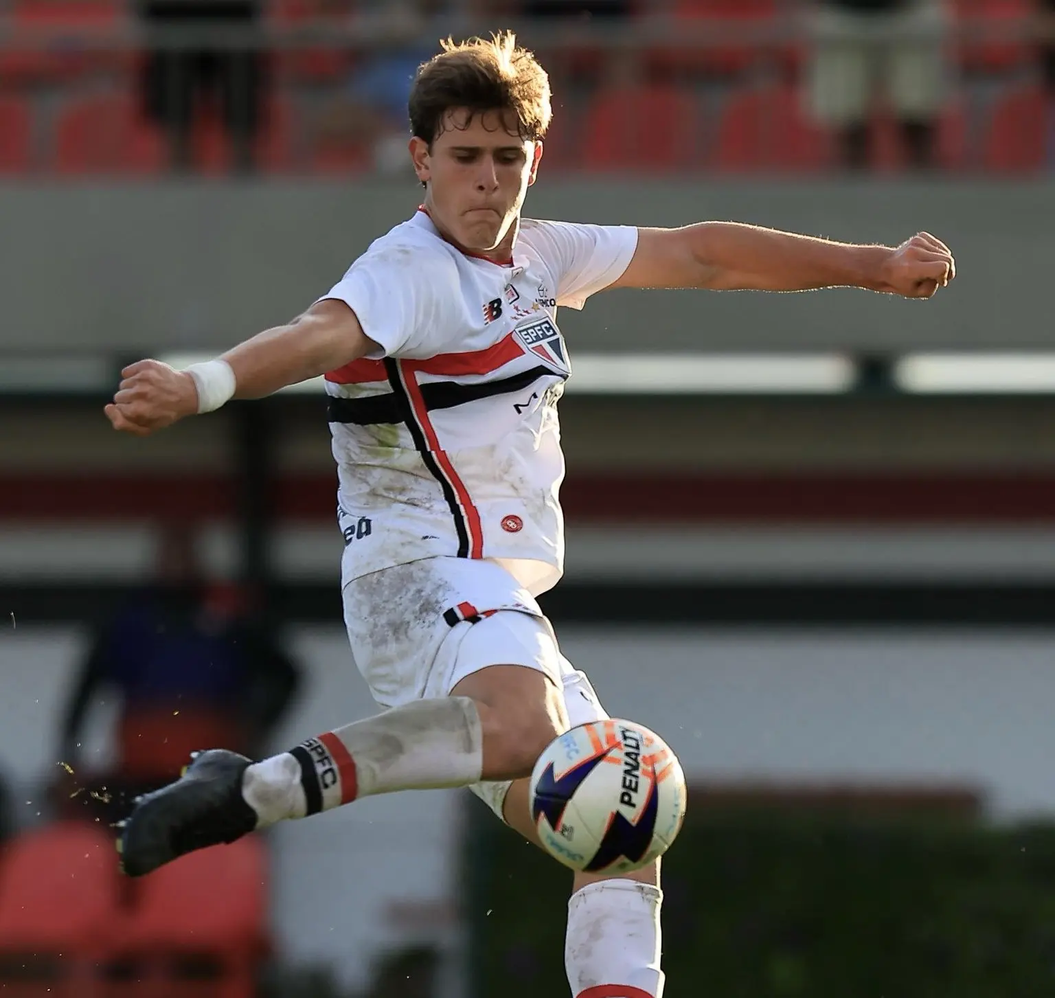 São Paulo empata com o Desportivo Brasil e avança no Paulista Sub-20