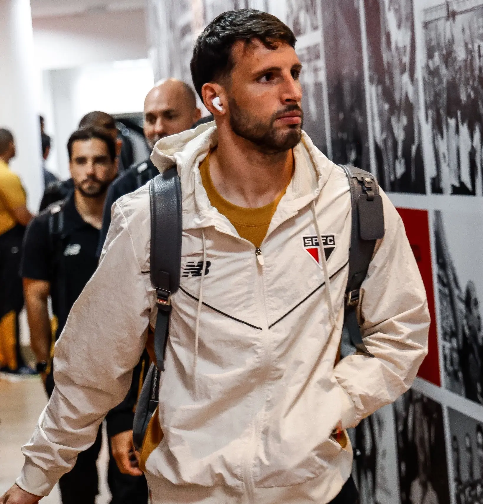 São Paulo terá Luciano titular e mais três mudanças contra o Vasco; veja escalações
