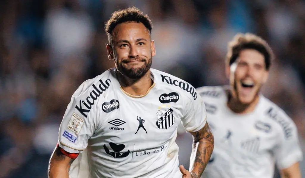 Neymar brilha em retorno pelo Santos contra o Flamengo no Brasileirão