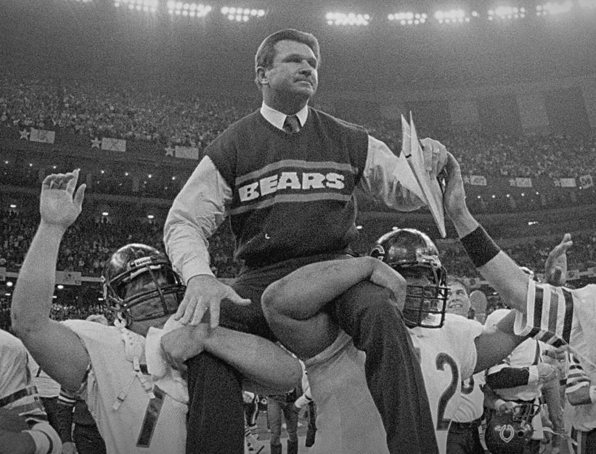 Mike Ditka, lenda do futebol americano, morre aos 86 anos