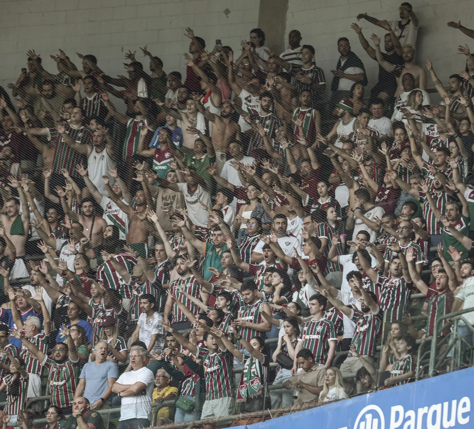 Torcida do Fluminense esgota ingressos para semifinal contra o Palmeiras no Nubank Parque