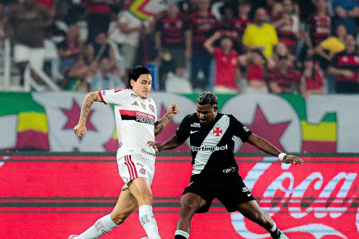 Léo Jardim lamenta goleada sofrida pelo Vasco em clássico contra o Flamengo