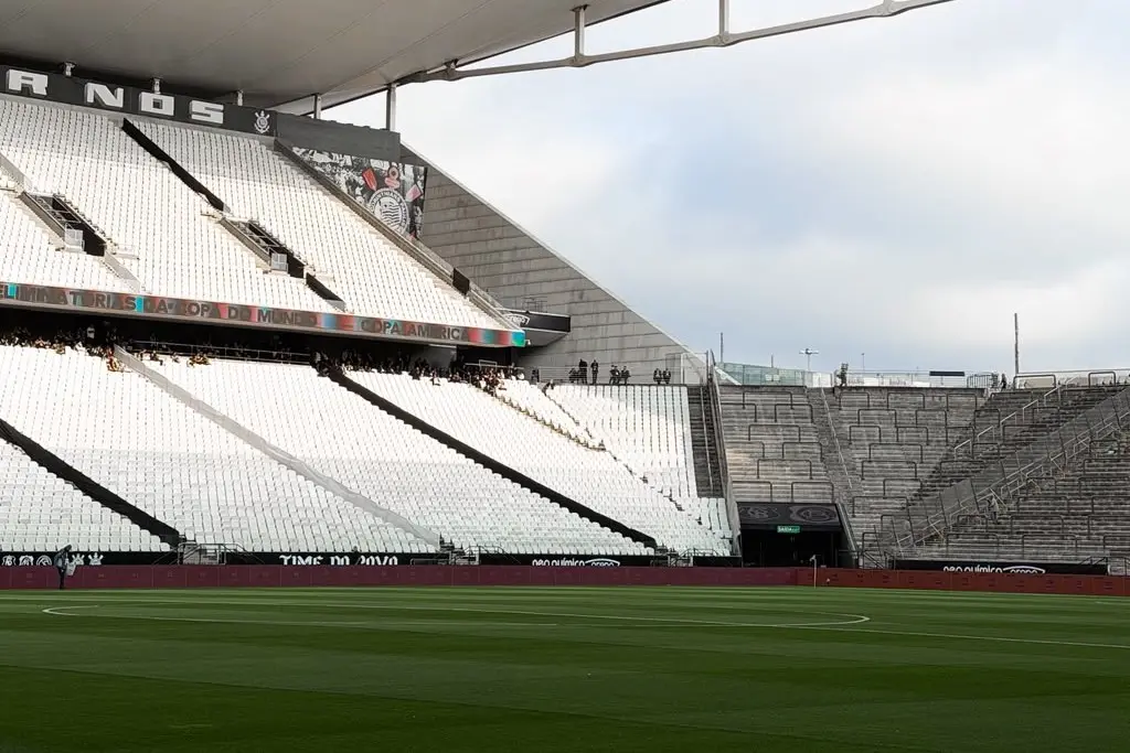 Corinthians x Vitória: siga os lances do jogo pelo Brasileirão em tempo real