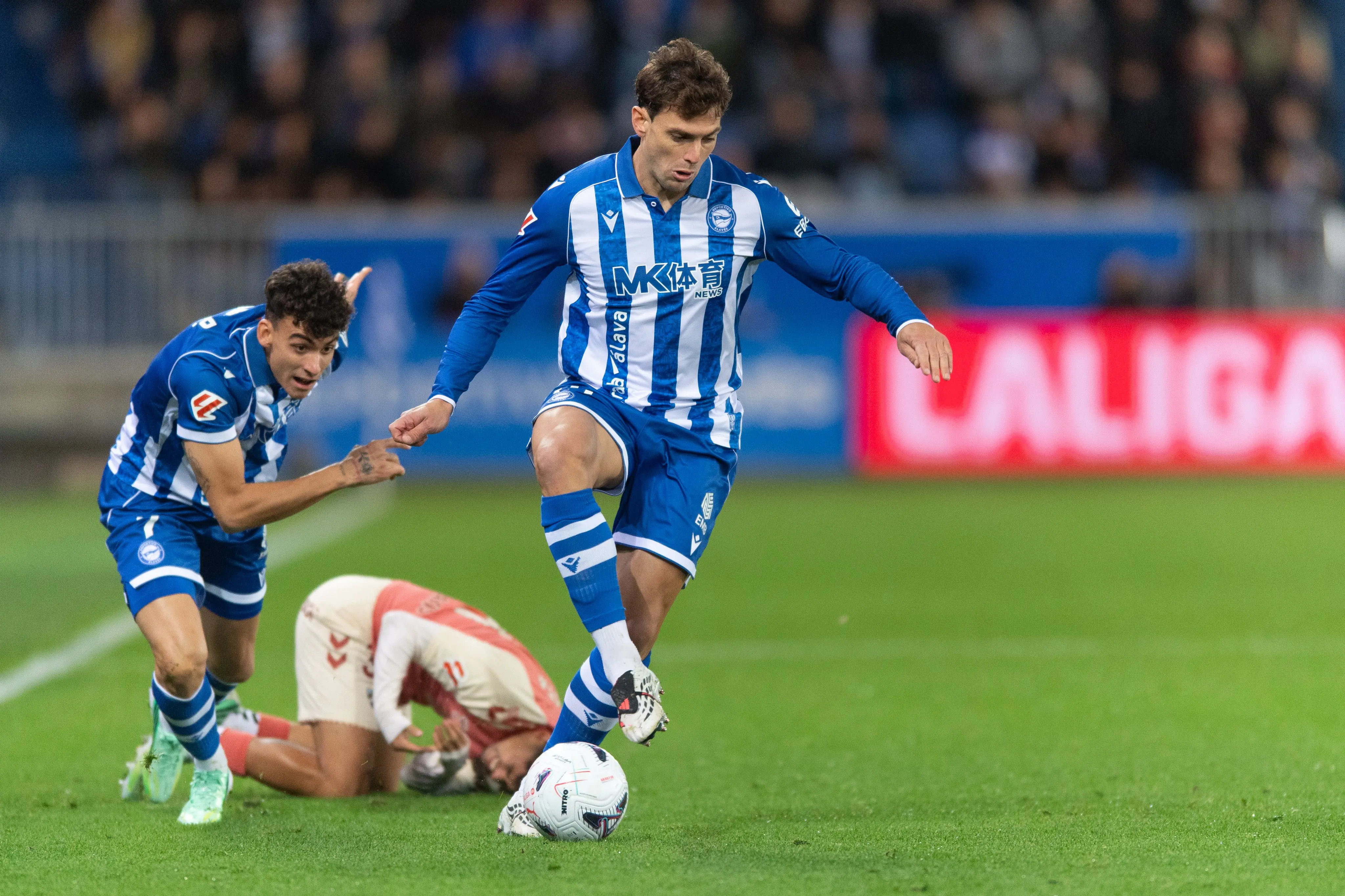 Alavés marca no fim e arranca empate com o Málaga pelo Espanhol