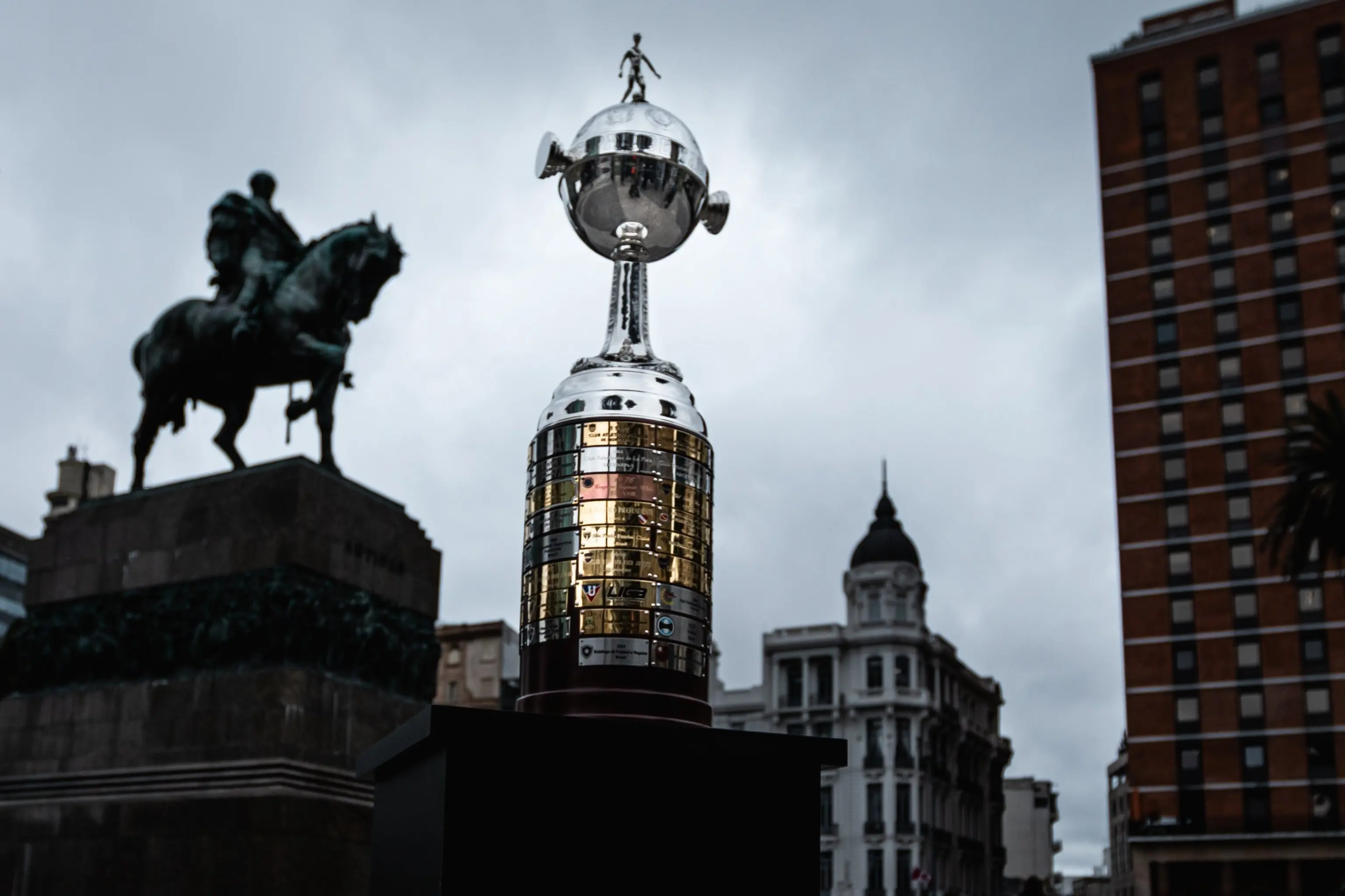 Conmebol define horário da final da Libertadores entre Palmeiras e Estudiantes