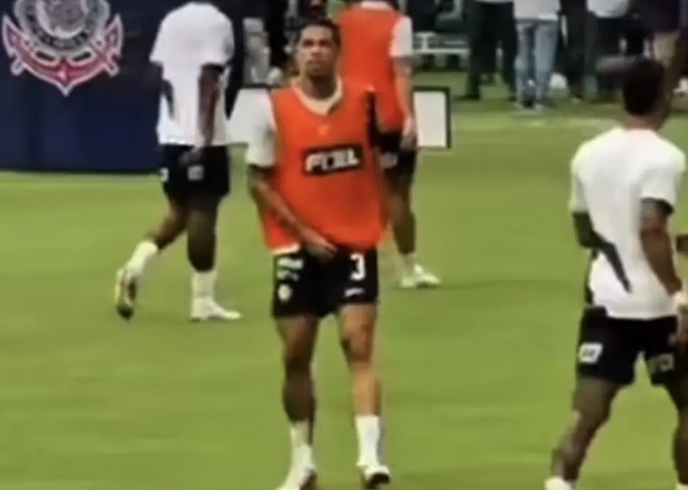 Gabriel Paulista pode ser indiciado pelo STJD após gesto obsceno em Derby
