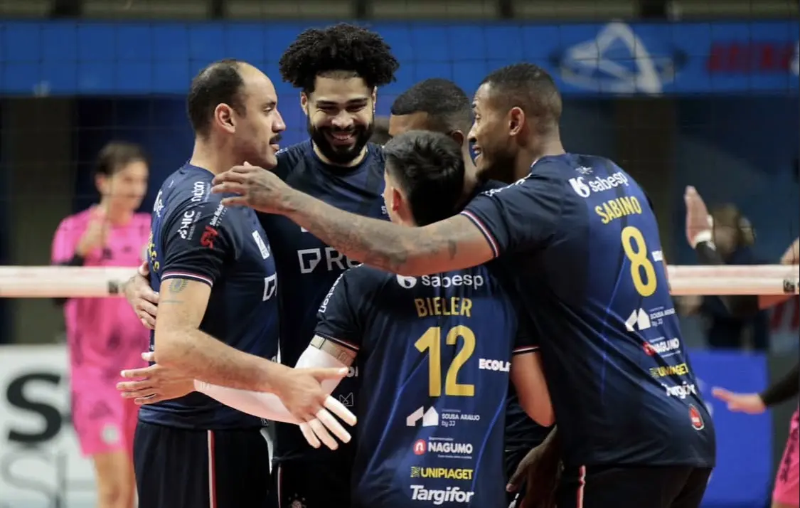 Suzano supera Goiás e estreia com vitória na Superliga masculina