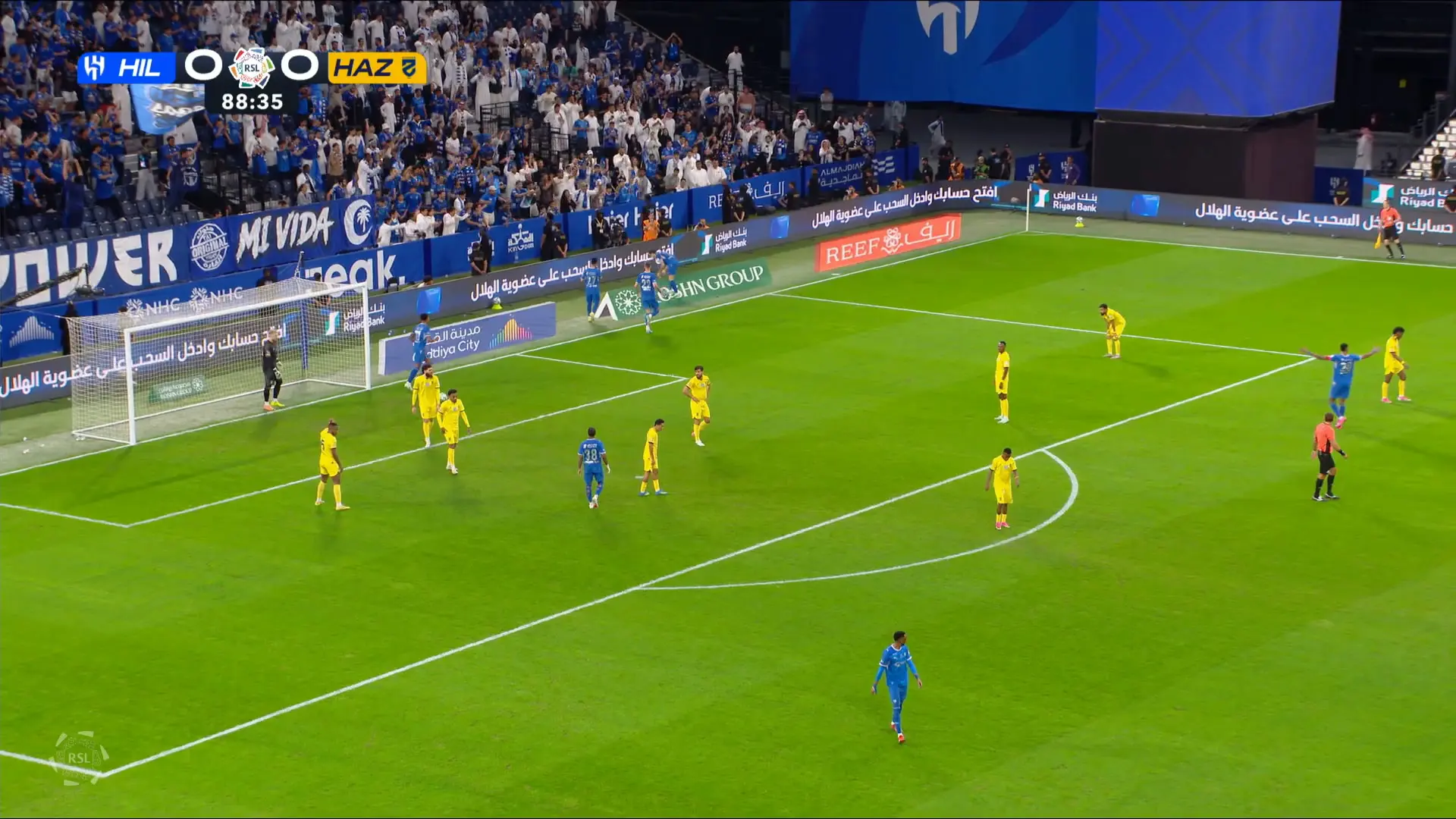 Veja gol do brasileiro Martinelli do Al Hilal sobre o Al Hazem pelo Saudita