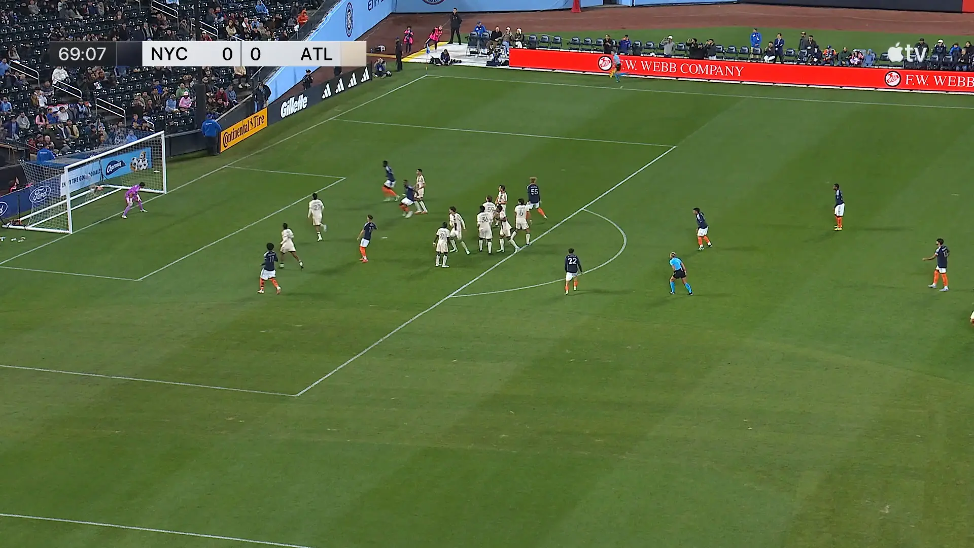 Nicolás Fernández marca um golaço de falta contra o Atlanta United; veja o lance