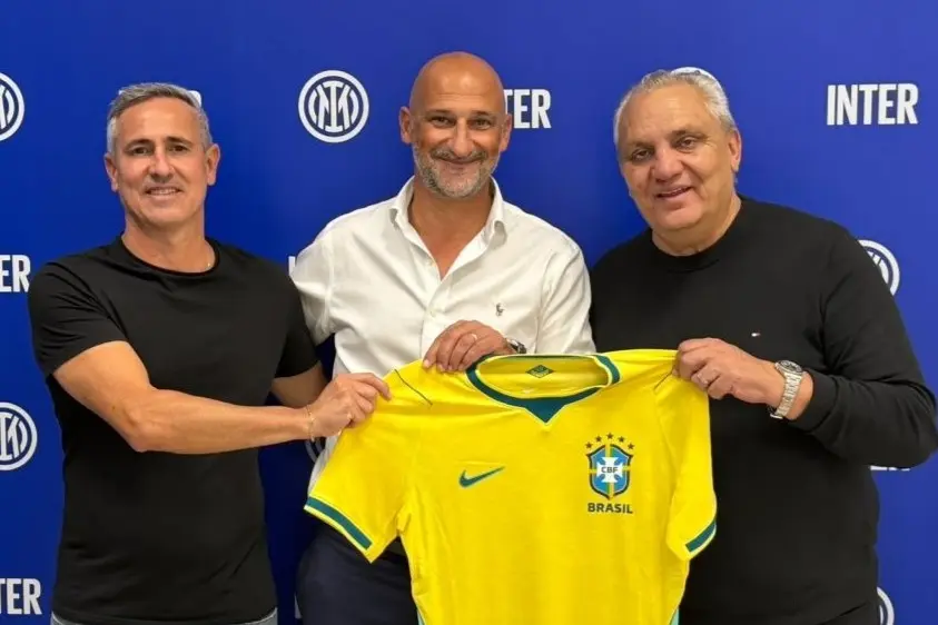 Seleções de base visitam clubes durante intercâmbio na Europa
