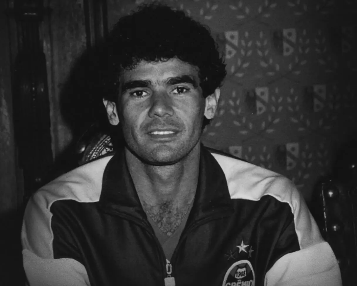 Jorge Veras, ex-Grêmio e Fortaleza, morre aos 67 anos