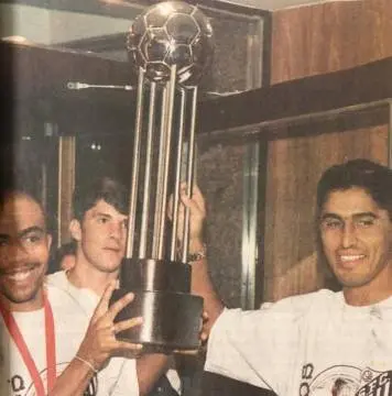 Há 28 anos, Santos conquistava a Copa Conmebol: veja como foi a cobertura da Gazeta Esportiva no título