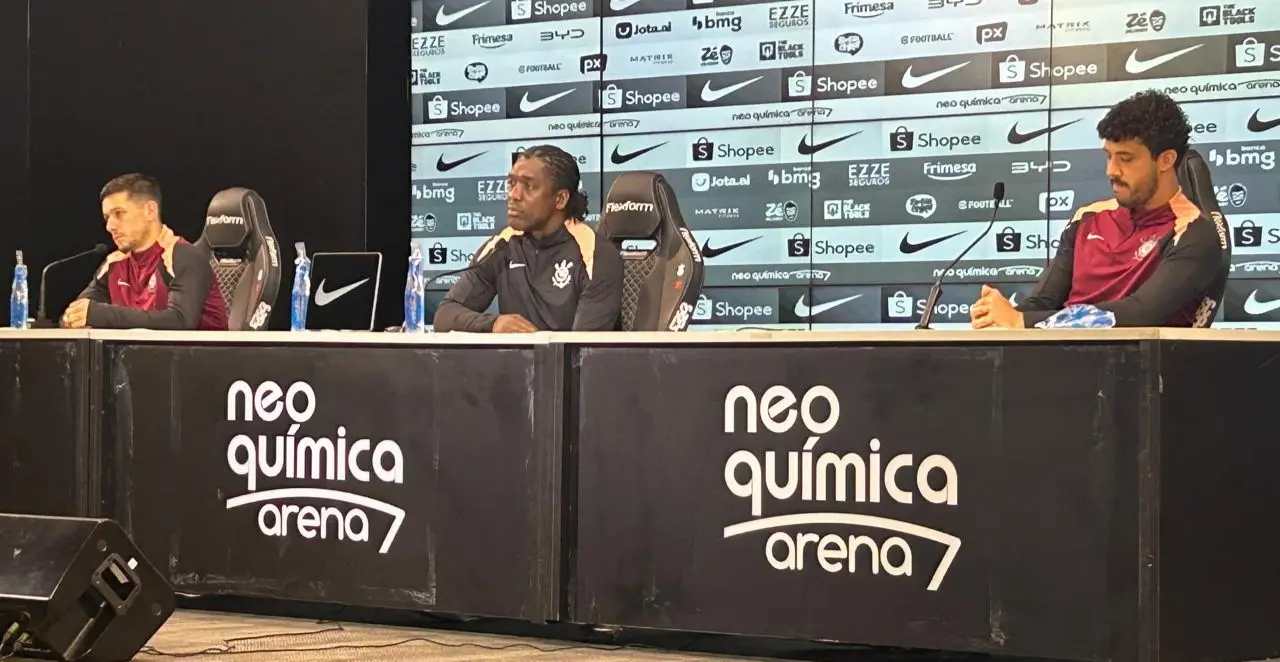 Garro desconversa sobre desgaste no Corinthians e é defendido por Gustavo Henrique