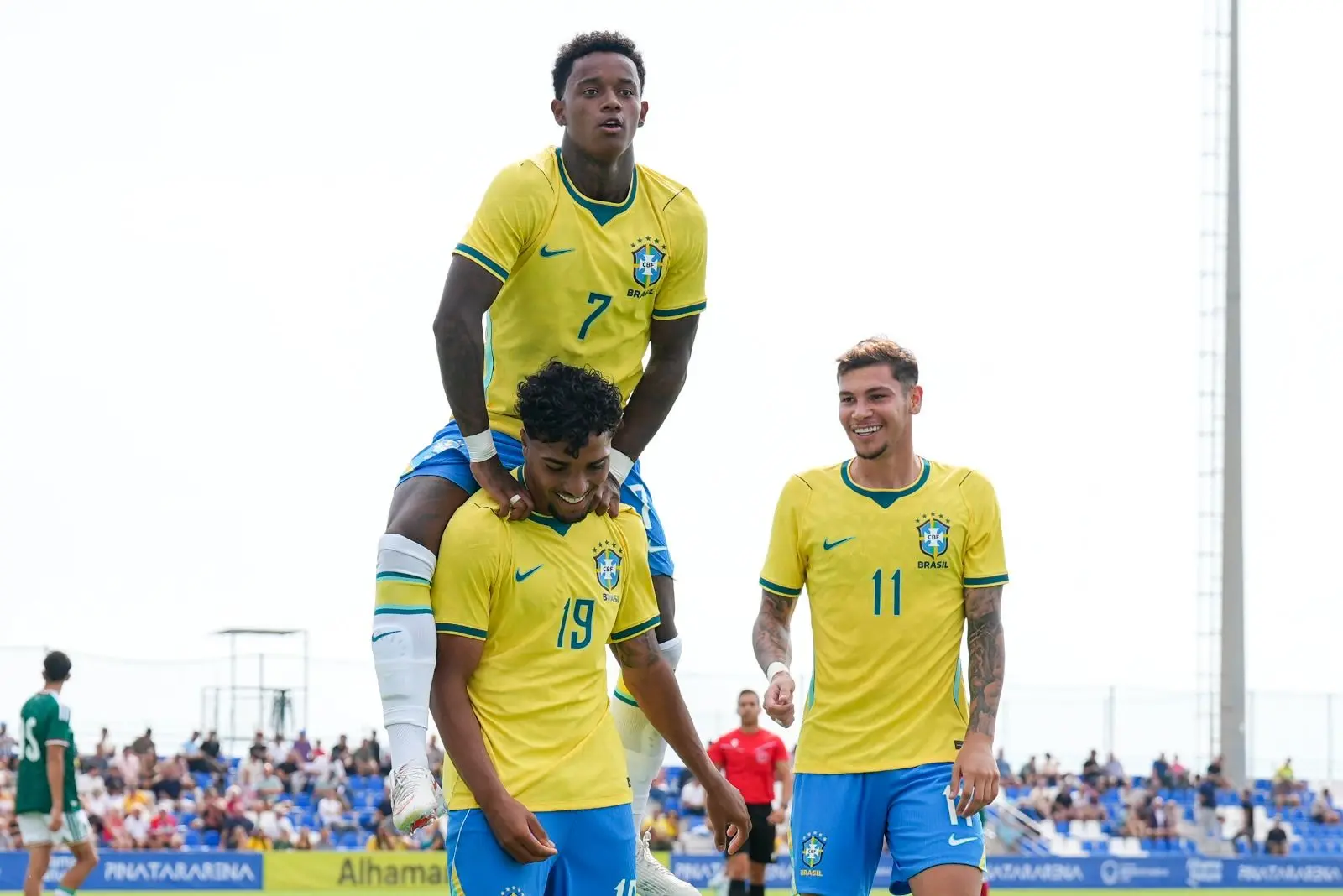 Com brilho de joias de Santos e Palmeiras, Seleção sub-20 goleia o México